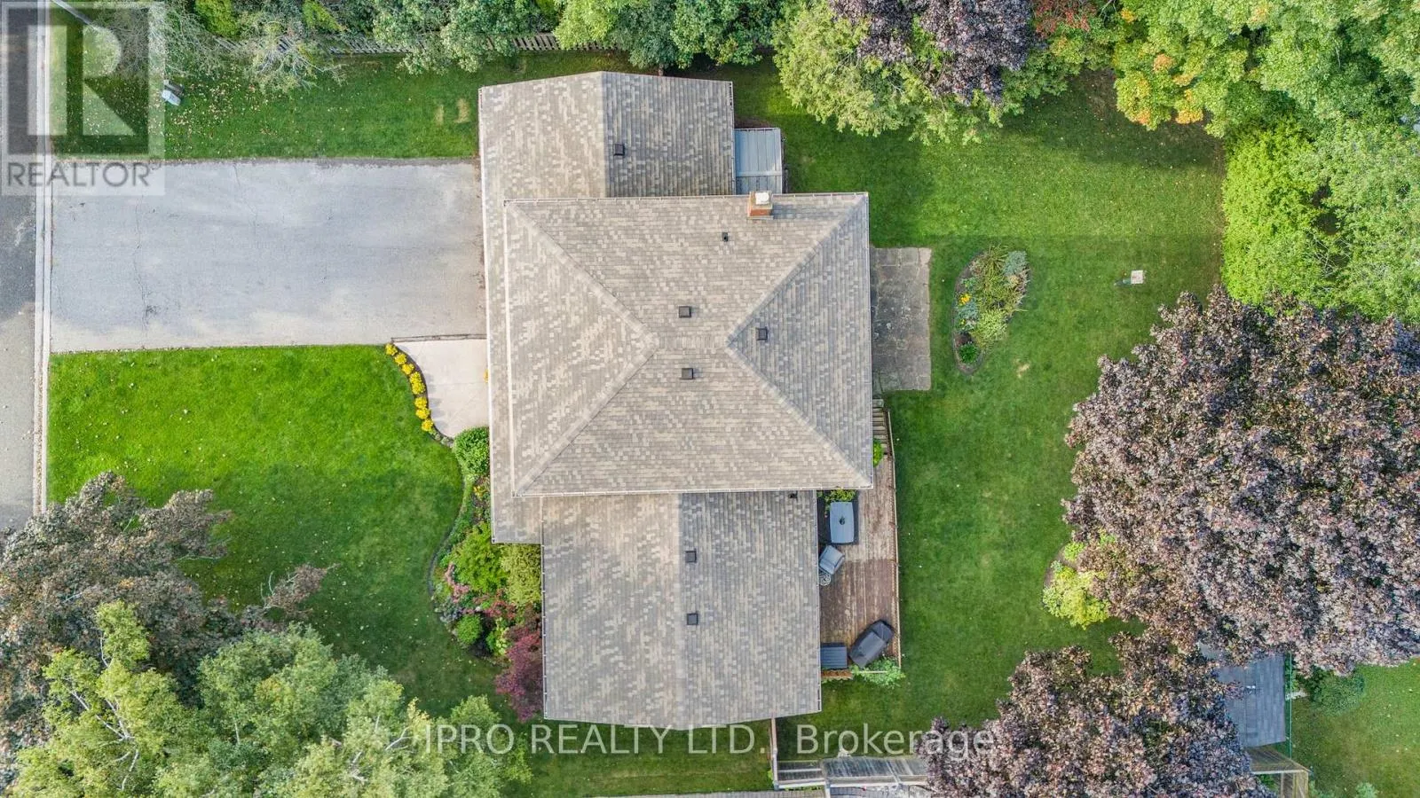 8 GLENFOREST STREET