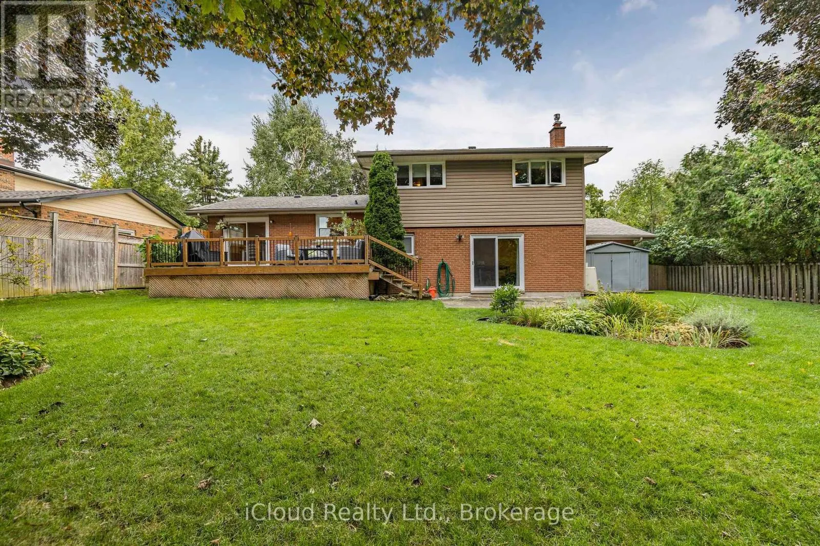 8 GLENFOREST STREET