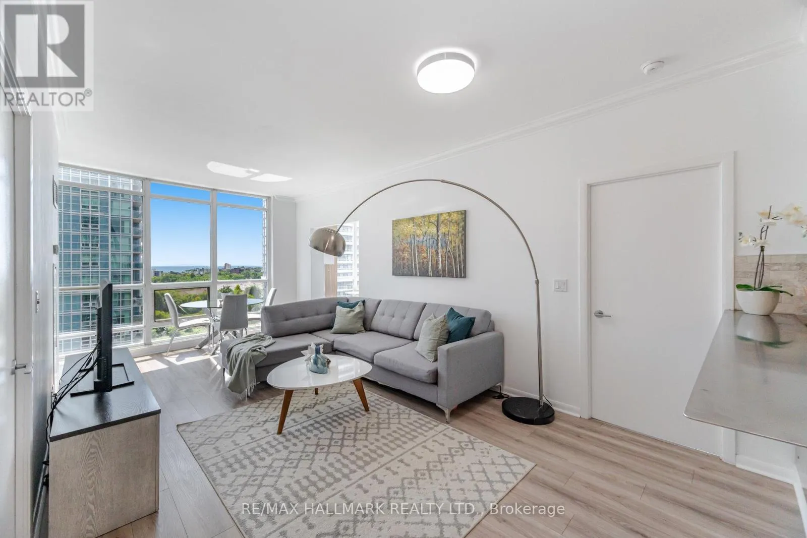 1114 - 185 LEGION ROAD N