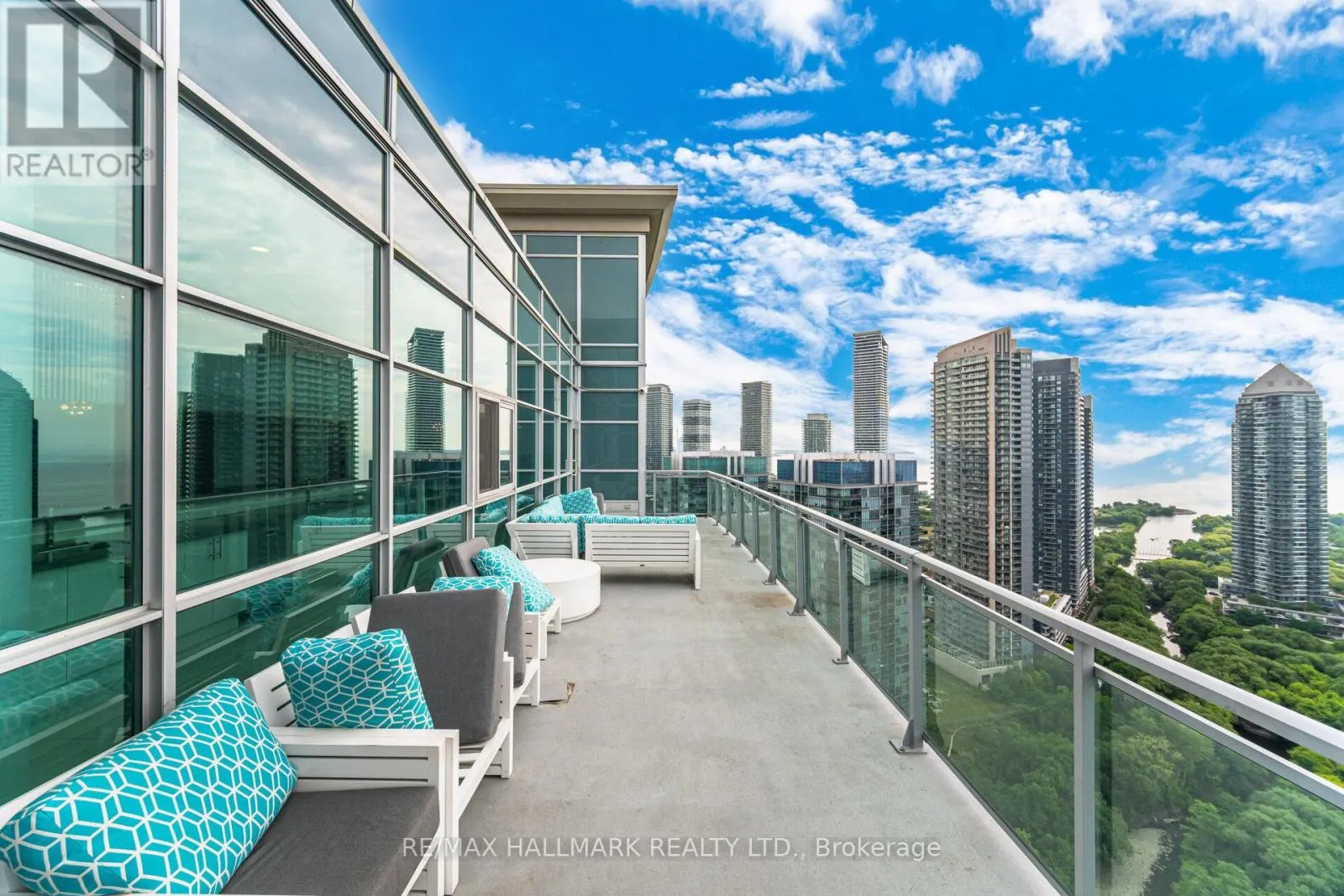 1114 - 185 LEGION ROAD N
