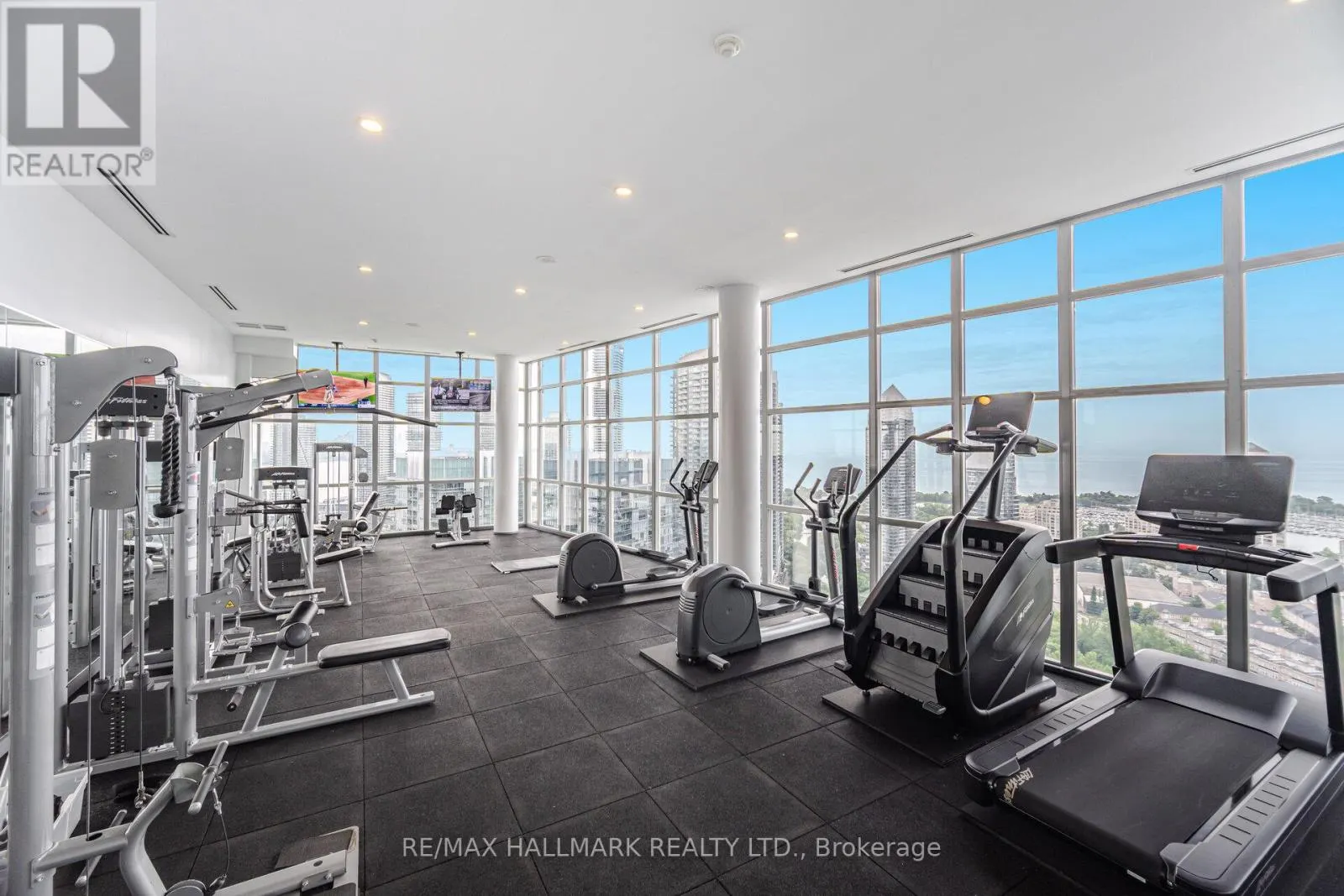 1114 - 185 LEGION ROAD N