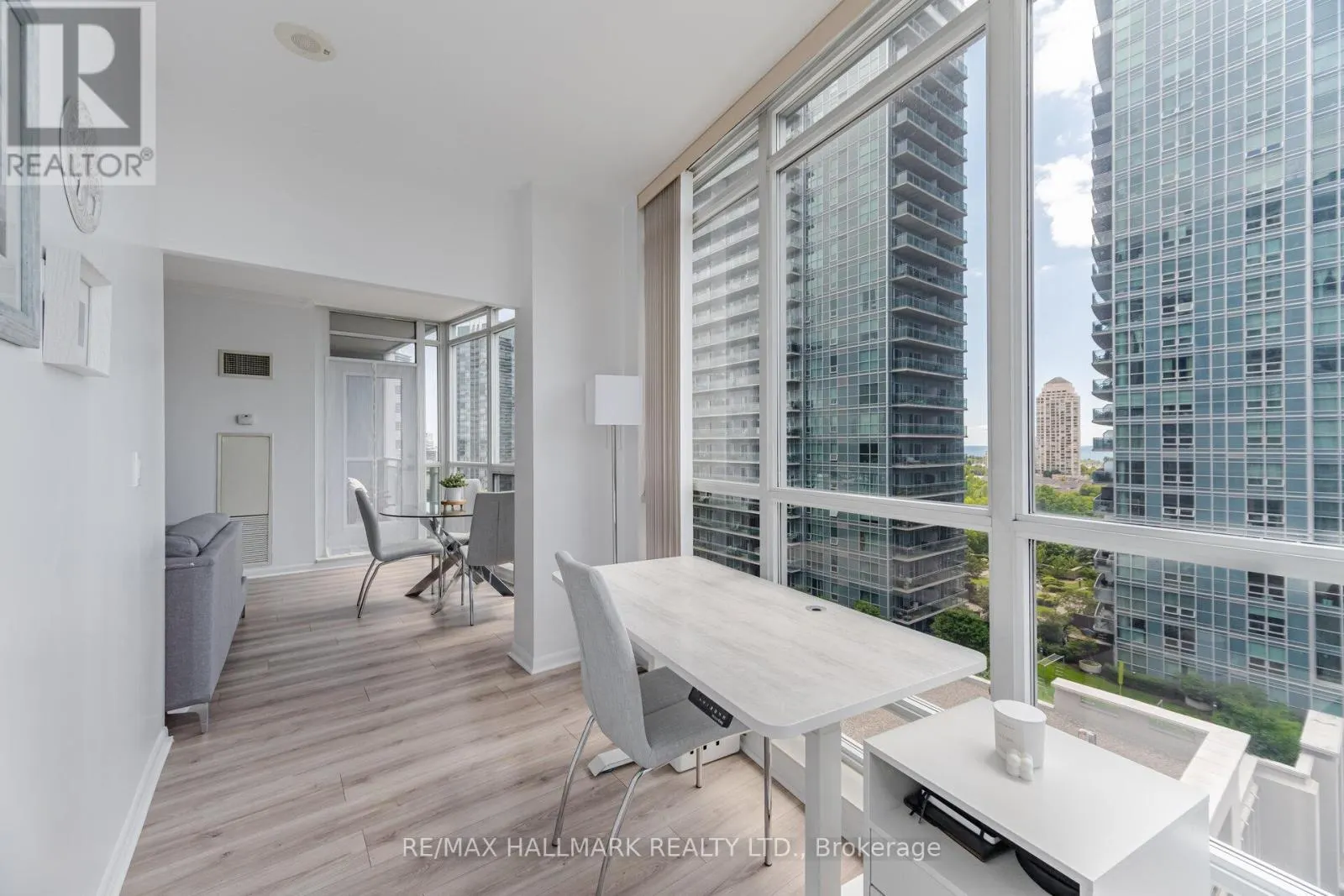 1114 - 185 LEGION ROAD N