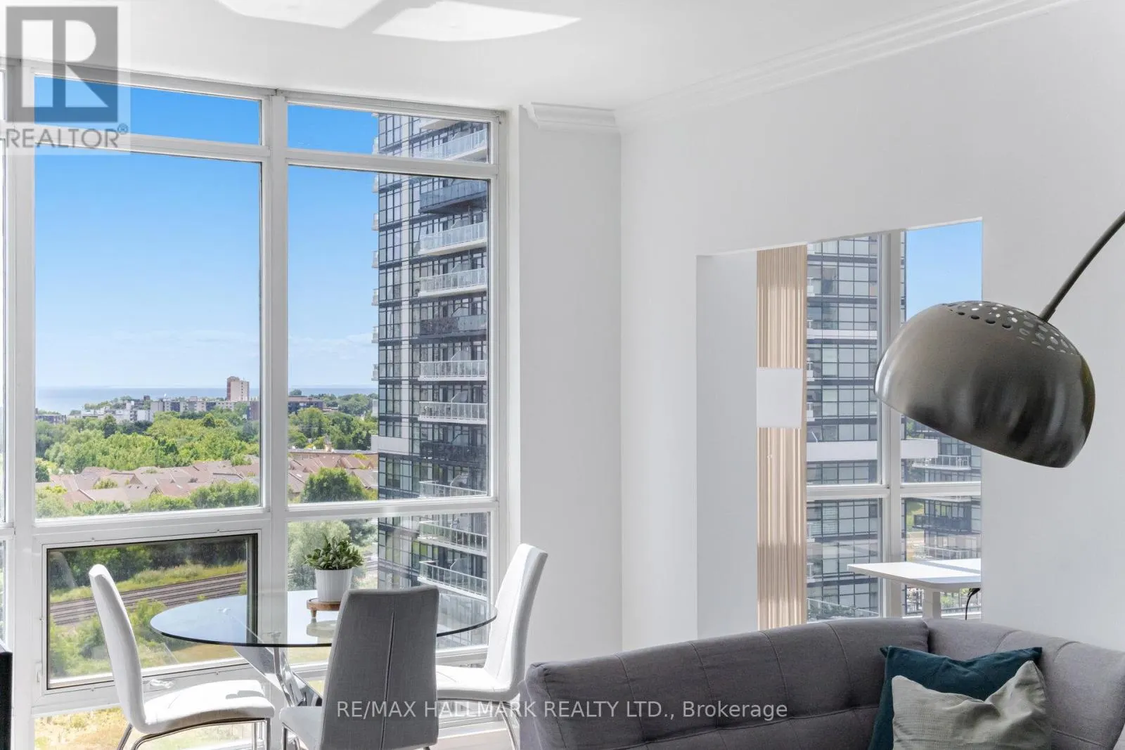 1114 - 185 LEGION ROAD N