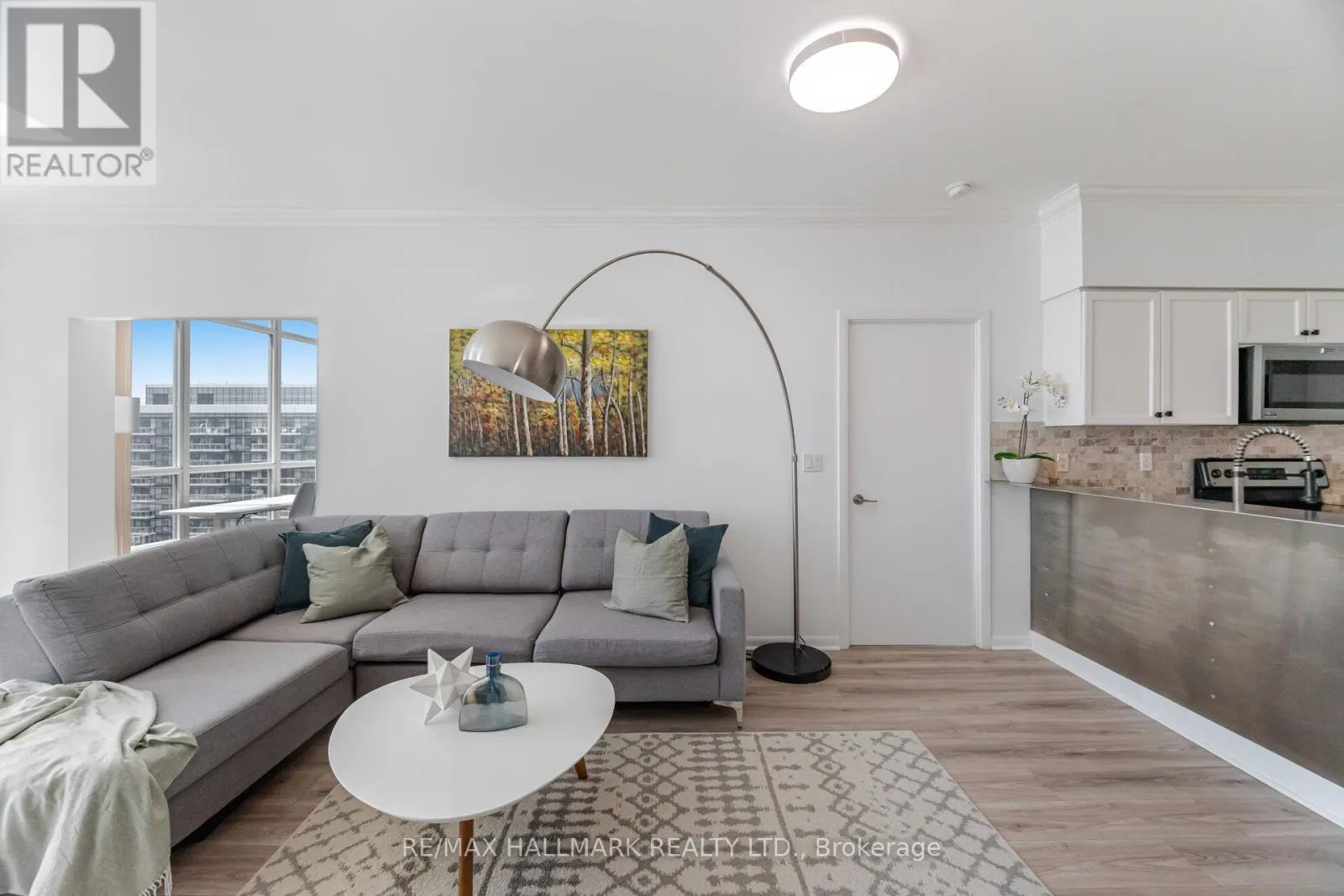 1114 - 185 LEGION ROAD N