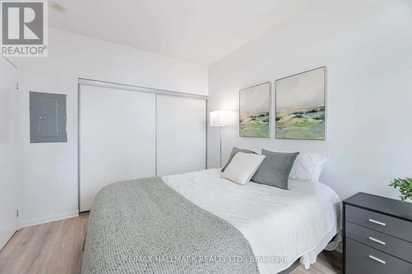 1114 - 185 LEGION ROAD N