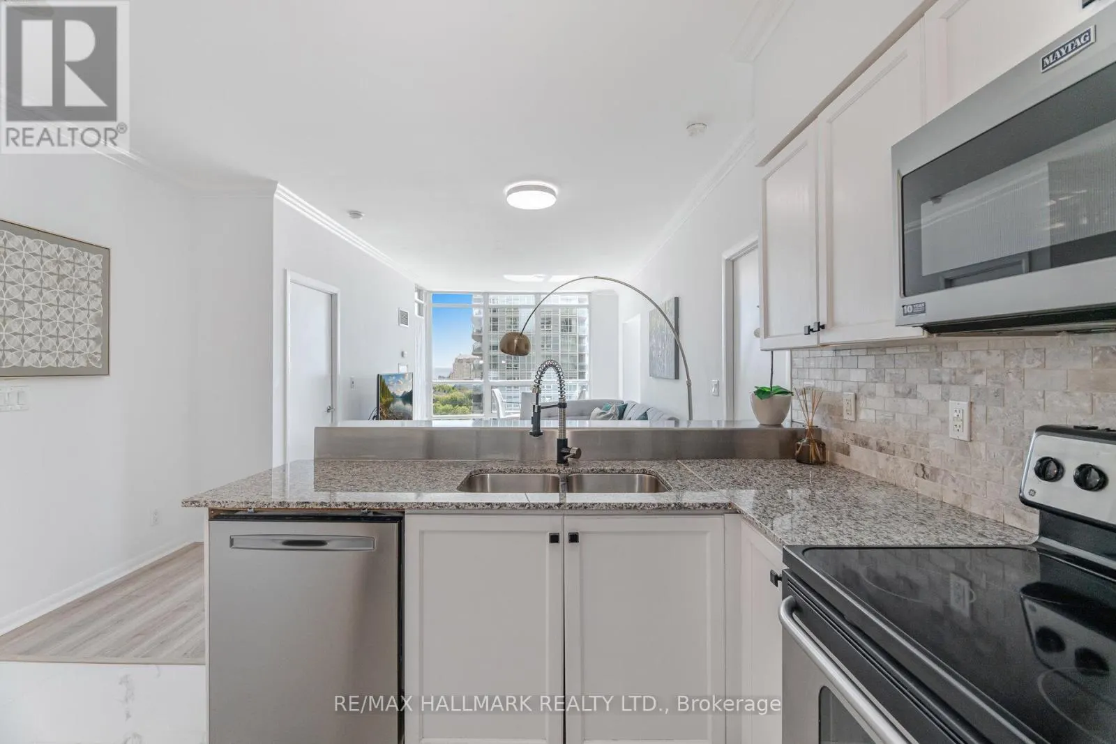 1114 - 185 LEGION ROAD N