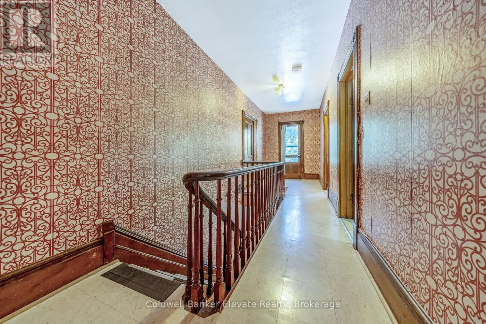 53 WILLOW STREET N