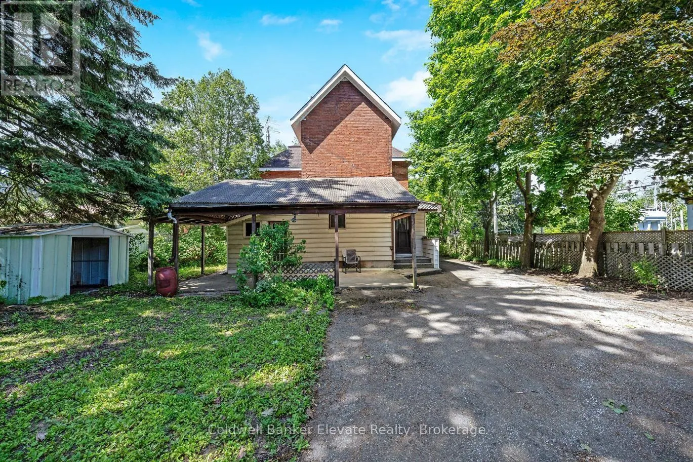 53 WILLOW STREET N