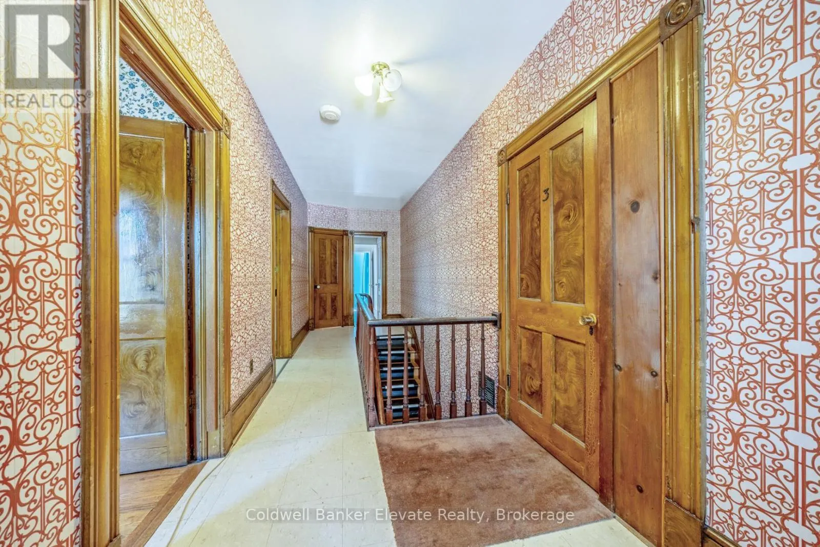 53 WILLOW STREET N