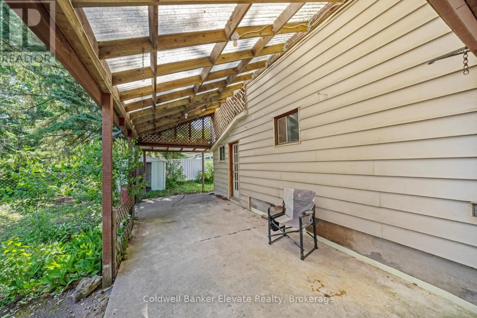 53 WILLOW STREET N