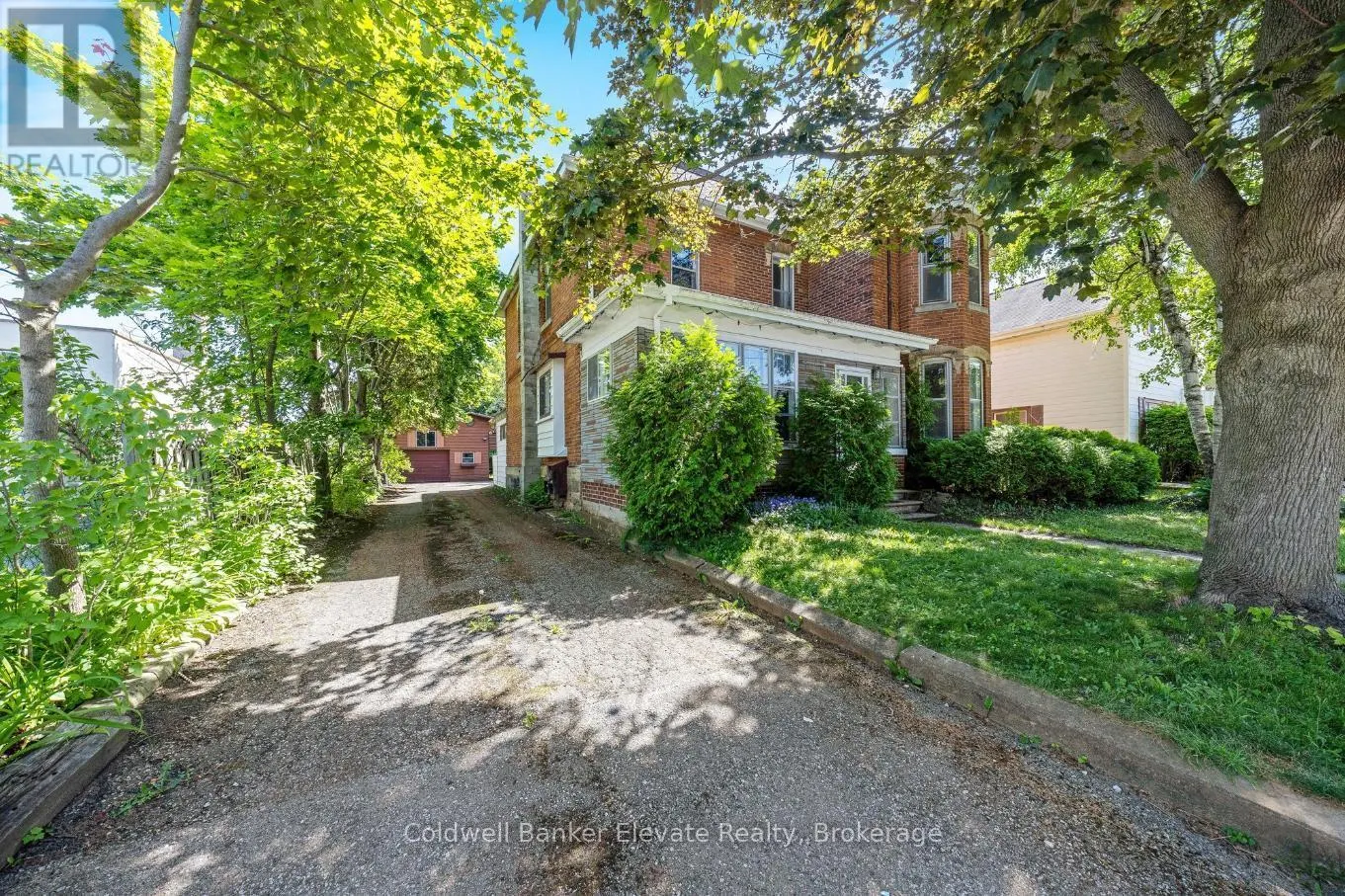 53 WILLOW STREET N