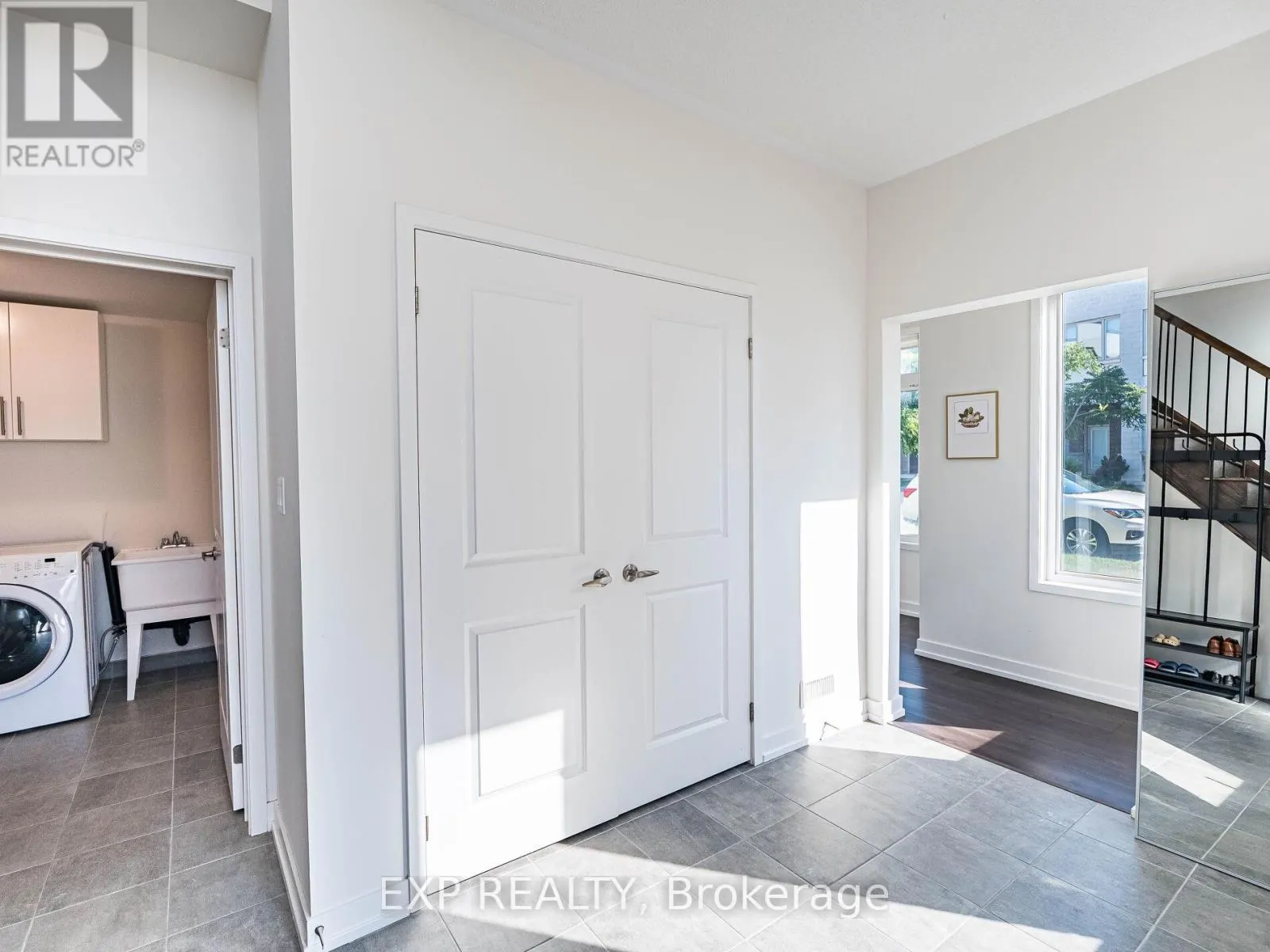 3128 MINTWOOD CIRCLE