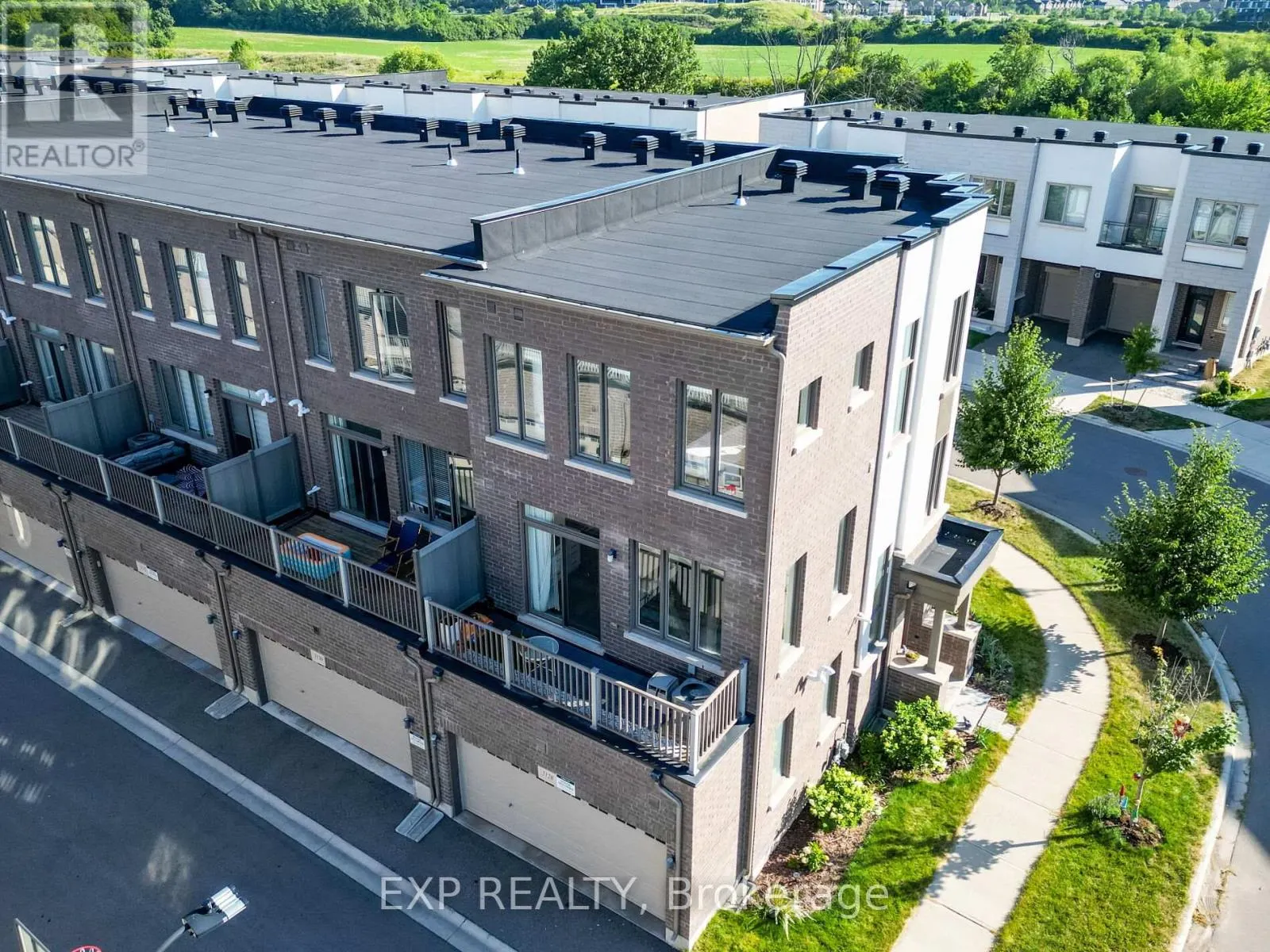 3128 MINTWOOD CIRCLE