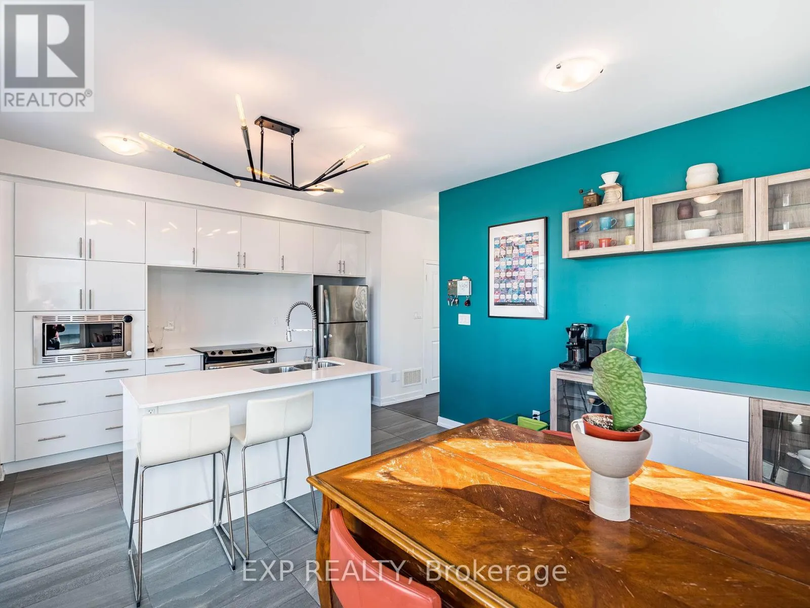 3128 MINTWOOD CIRCLE