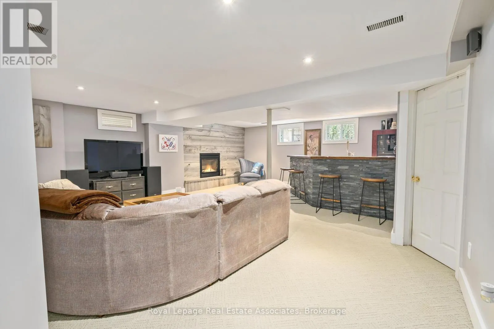 49 LAWLOR STREET