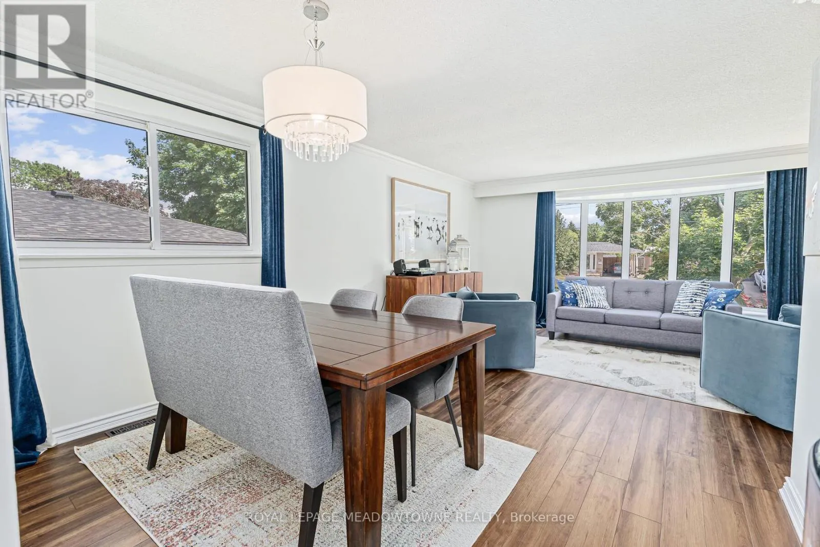 113 IRWIN CRESCENT