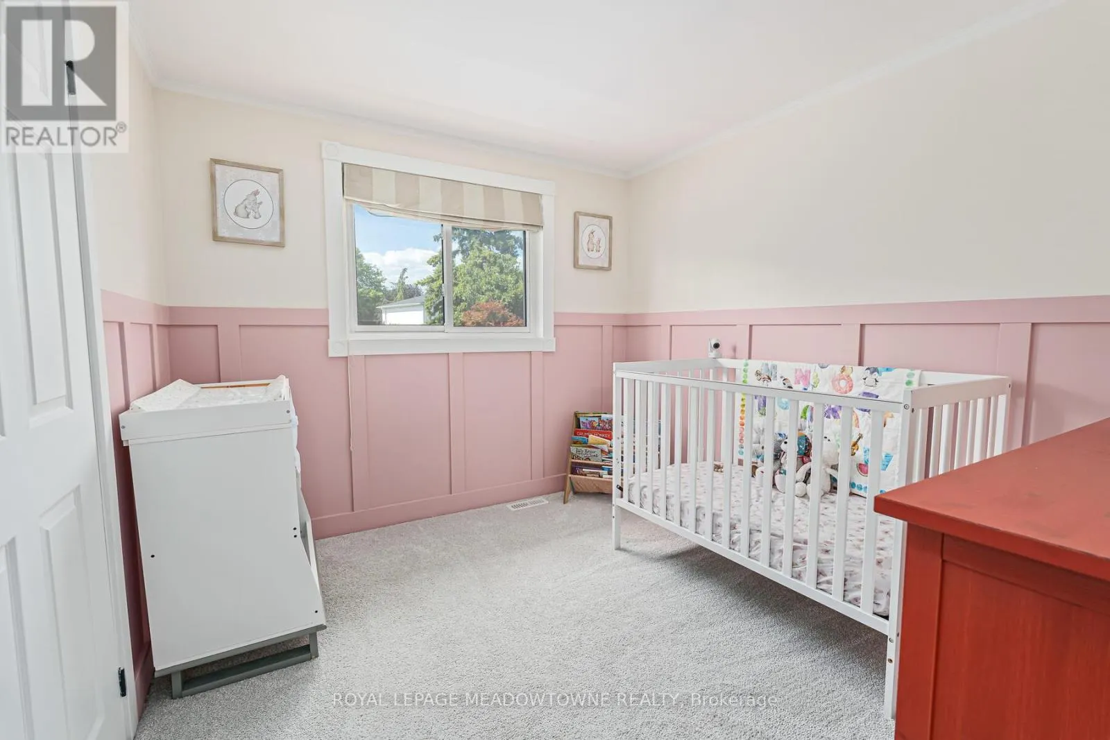 113 IRWIN CRESCENT