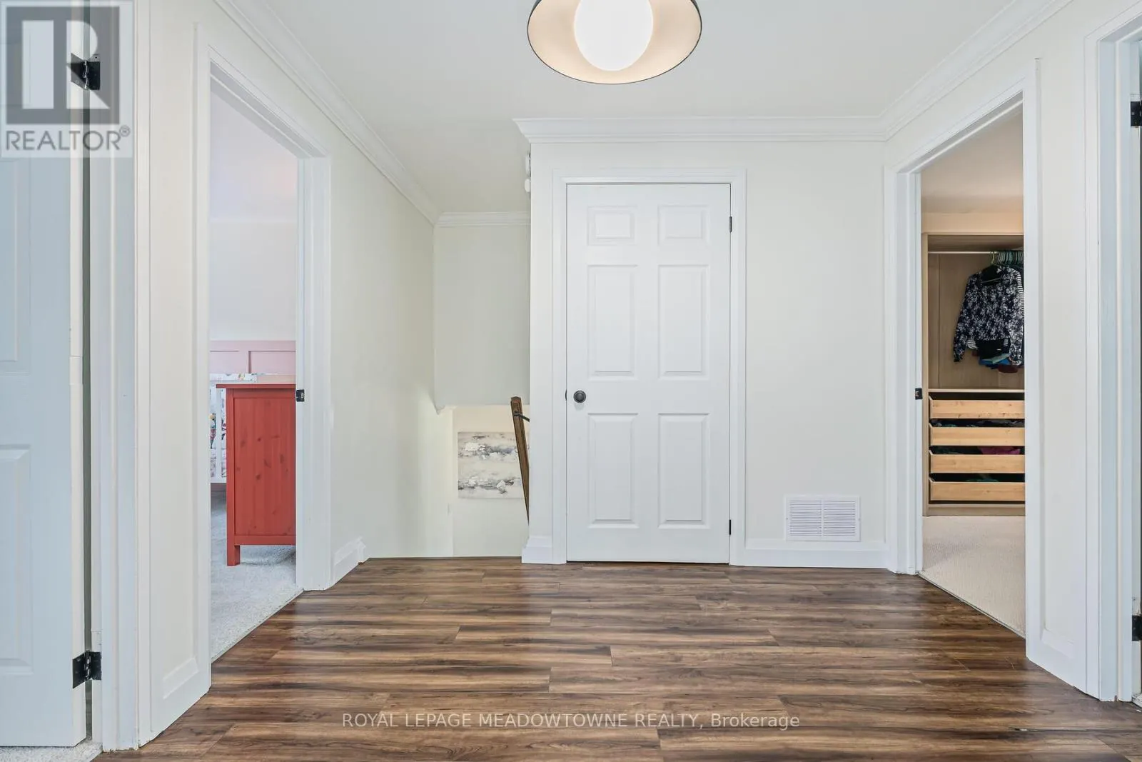 113 IRWIN CRESCENT