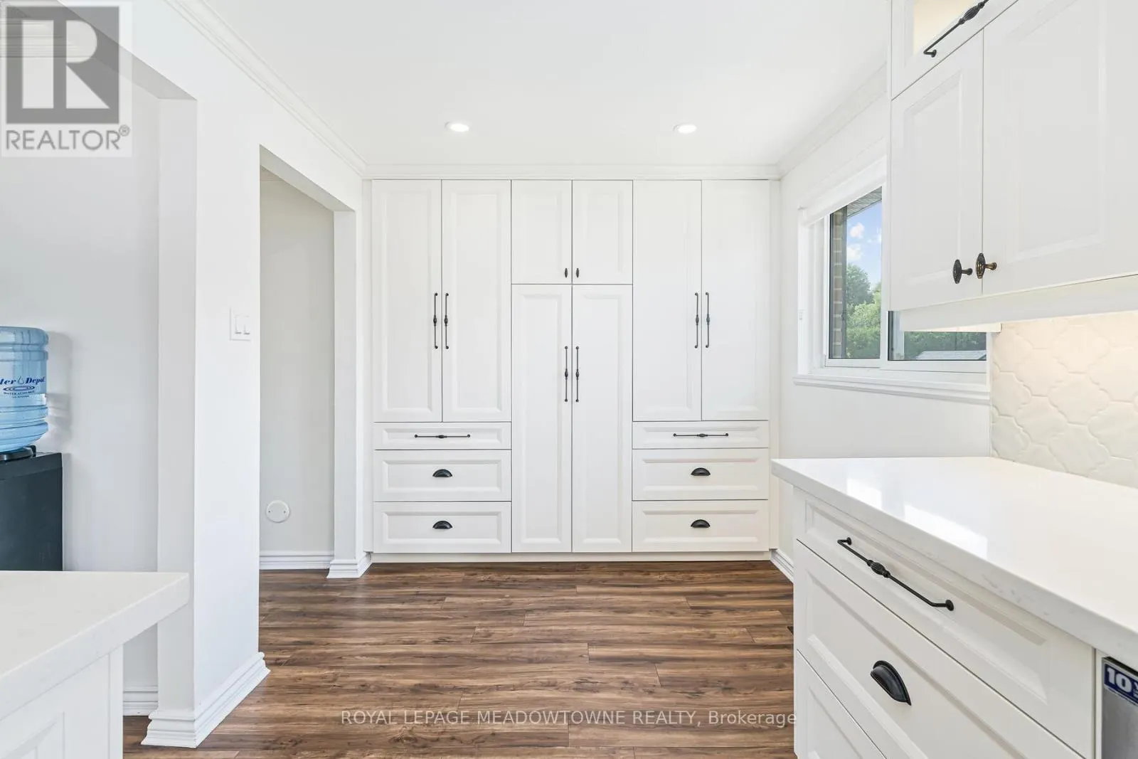 113 IRWIN CRESCENT