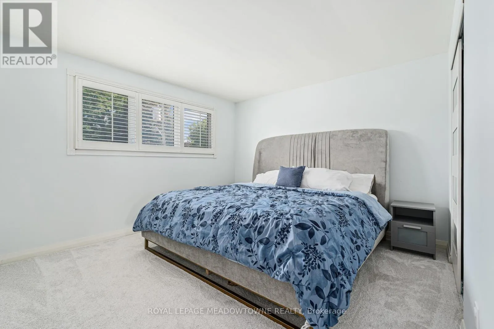 113 IRWIN CRESCENT