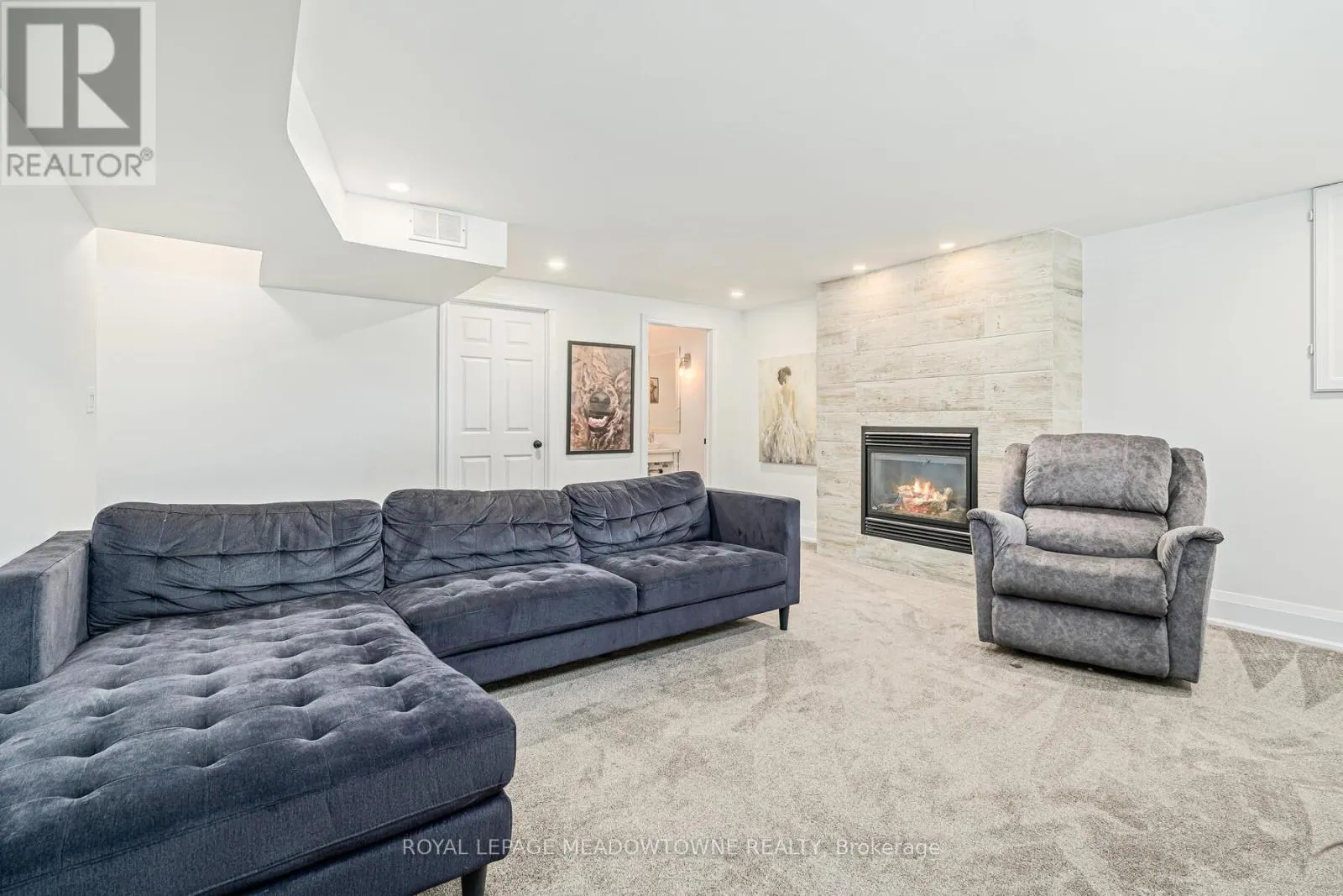 113 IRWIN CRESCENT