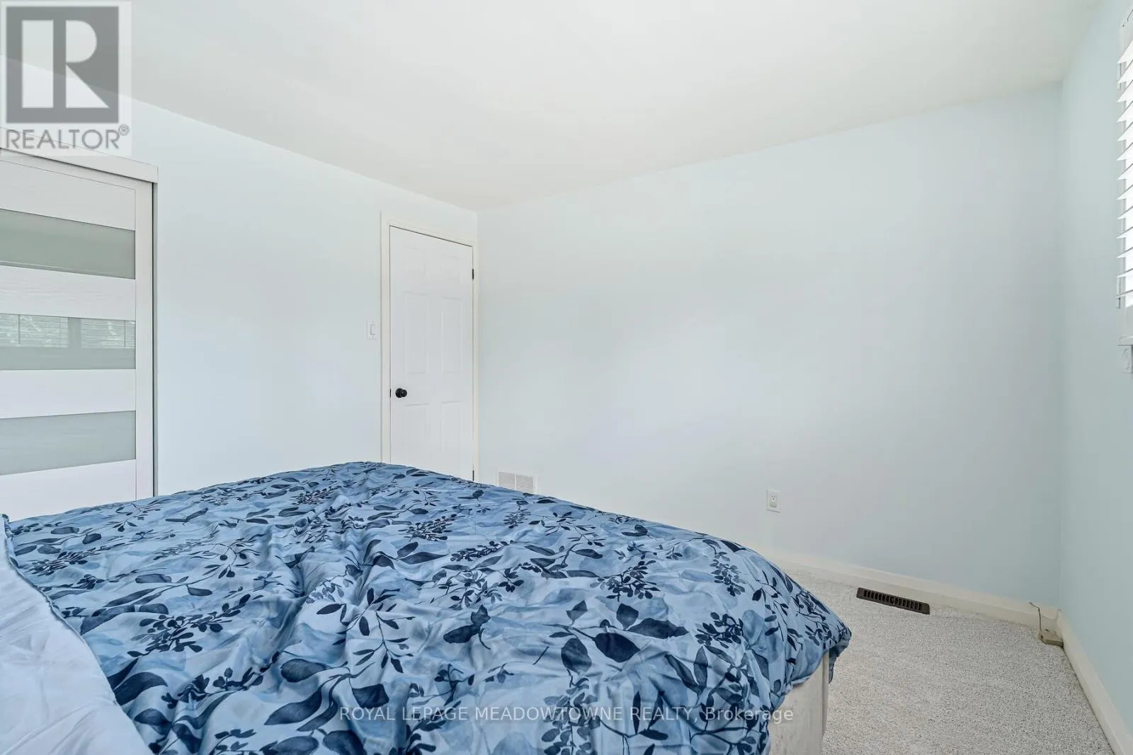 113 IRWIN CRESCENT