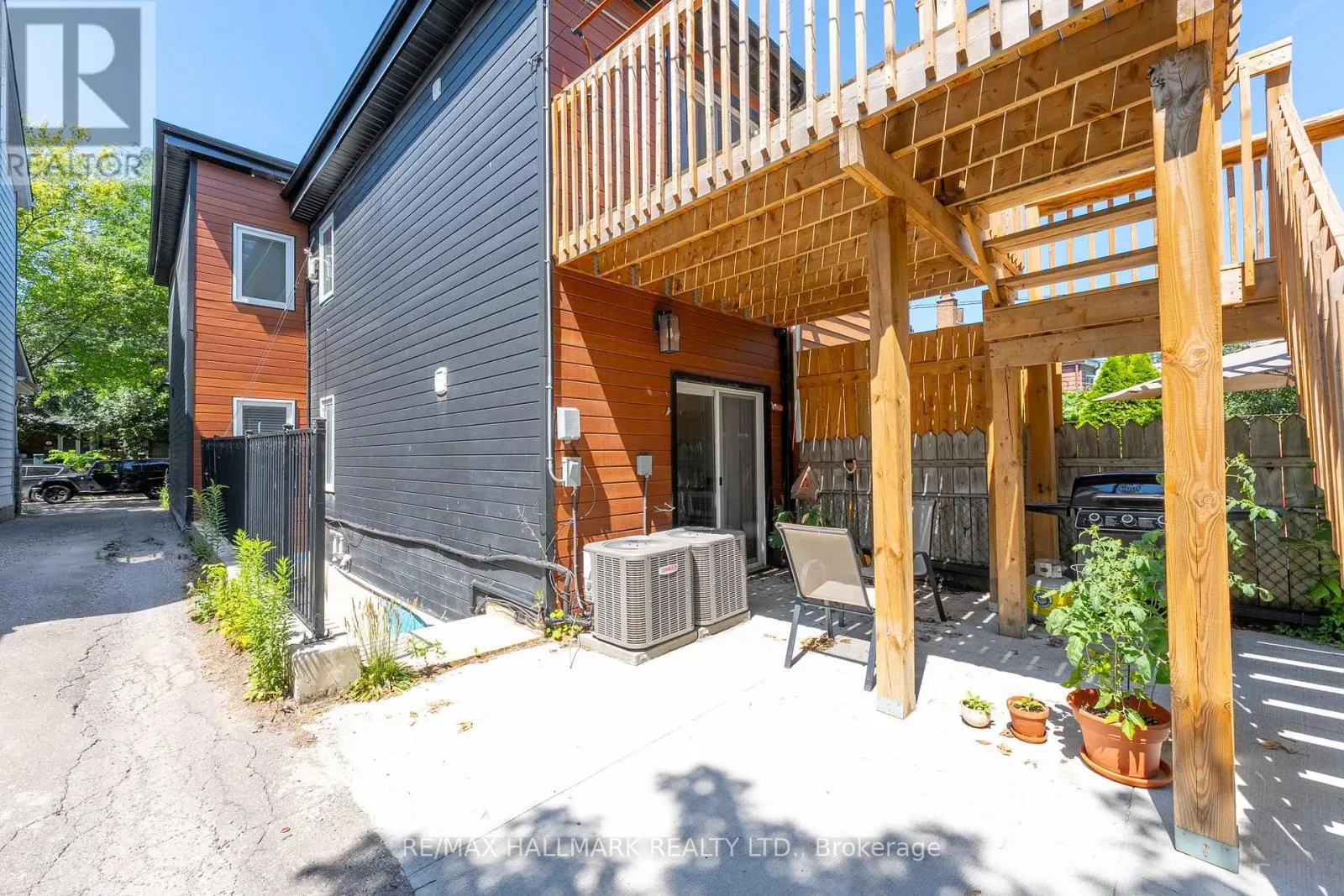 123 LANSDOWNE AVENUE
