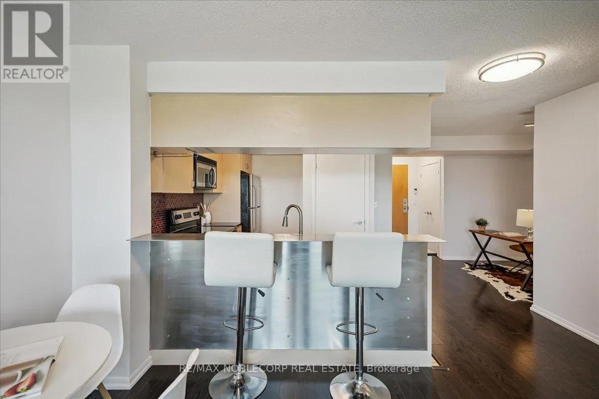 1403 - 185 LEGION ROAD