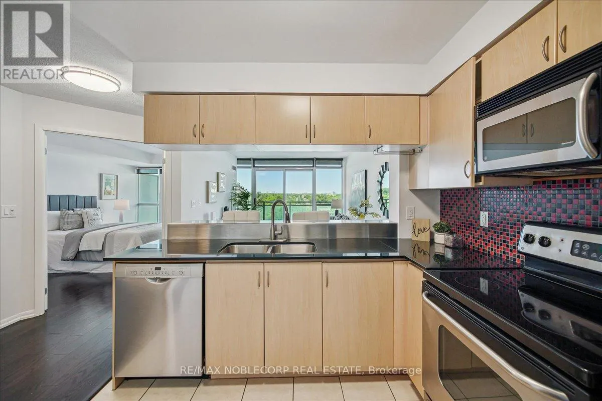 1403 - 185 LEGION ROAD
