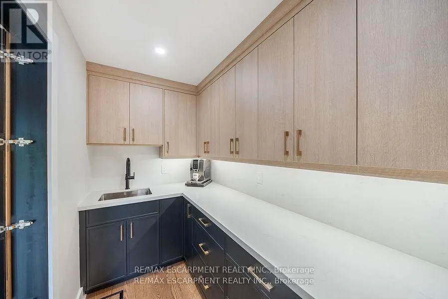 2038 15TH SIDE ROAD