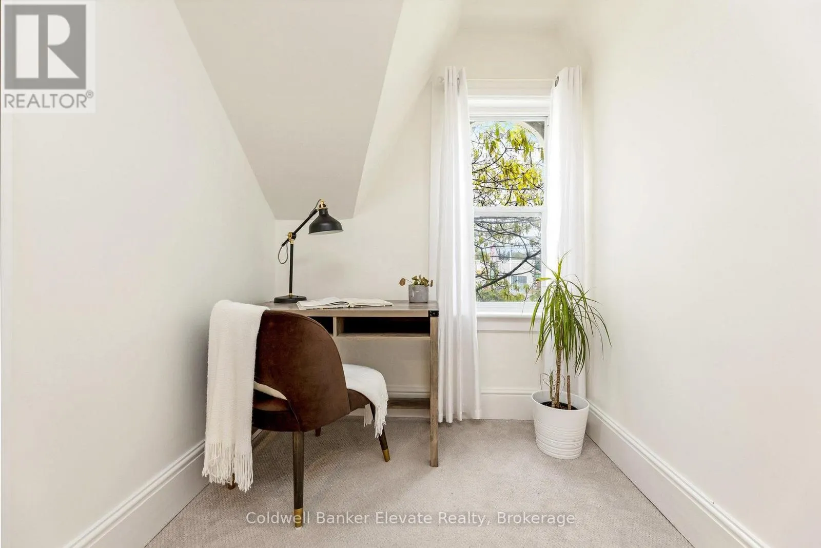 243 QUEEN STREET E