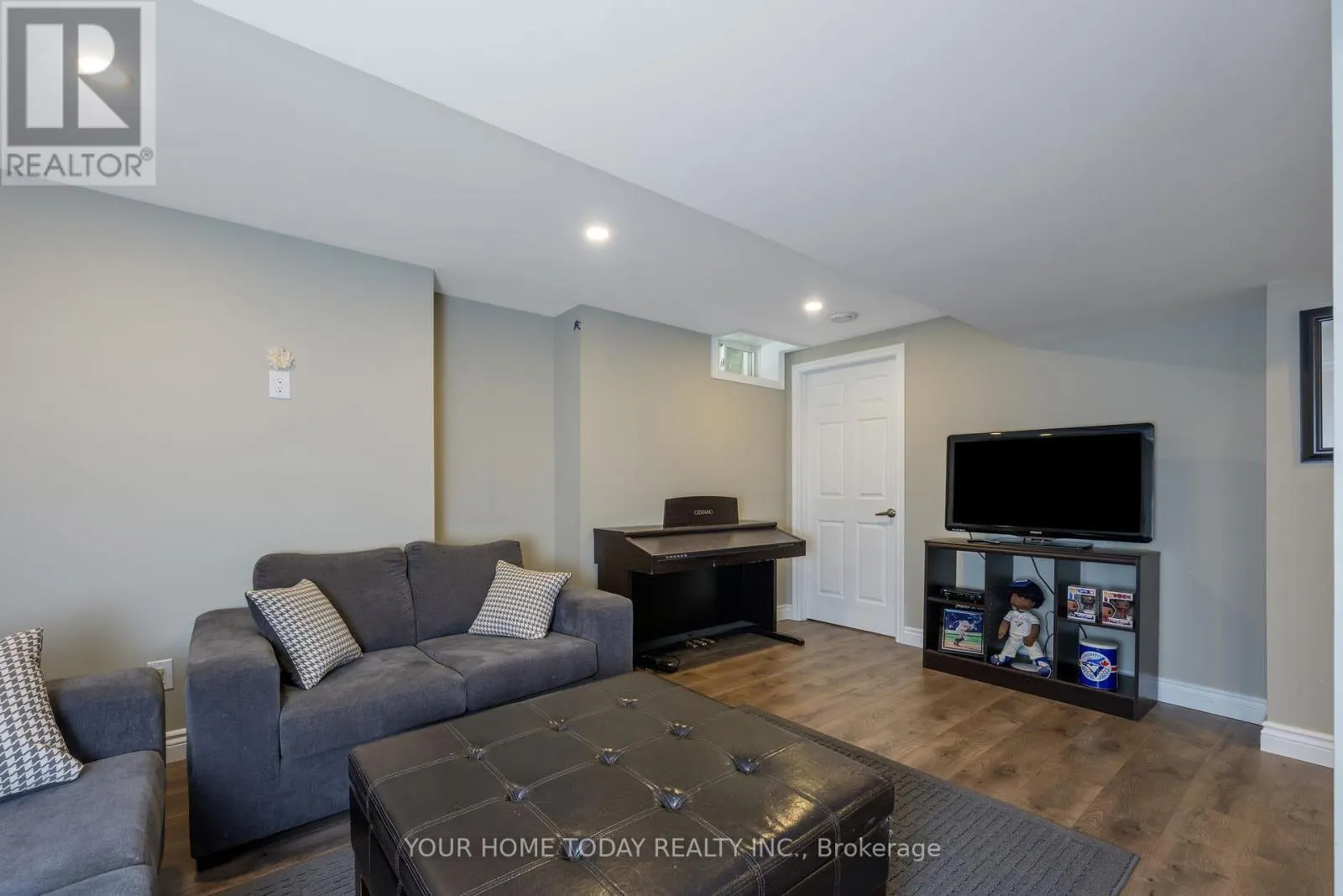 31 ELDERBERRY GATE