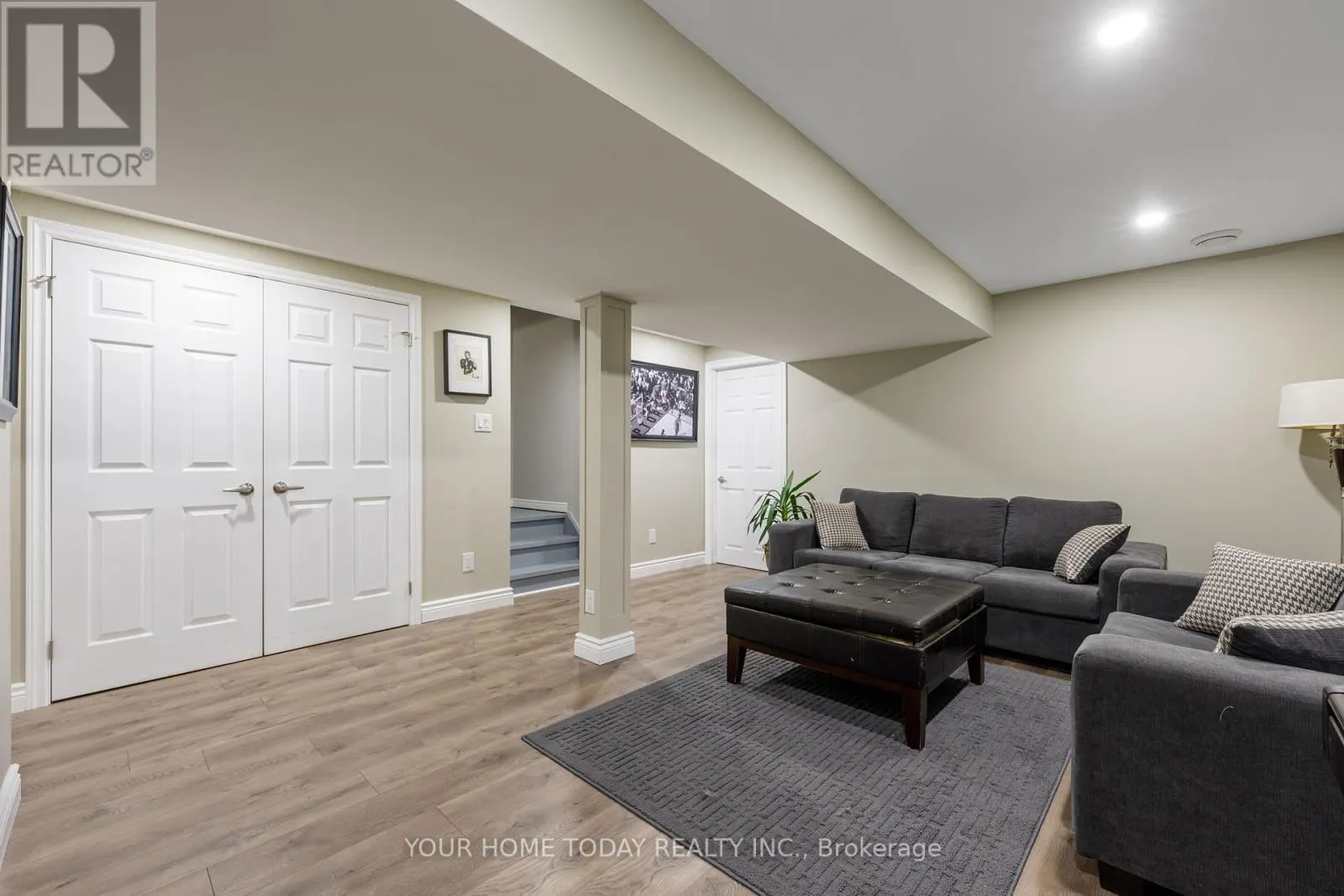 31 ELDERBERRY GATE
