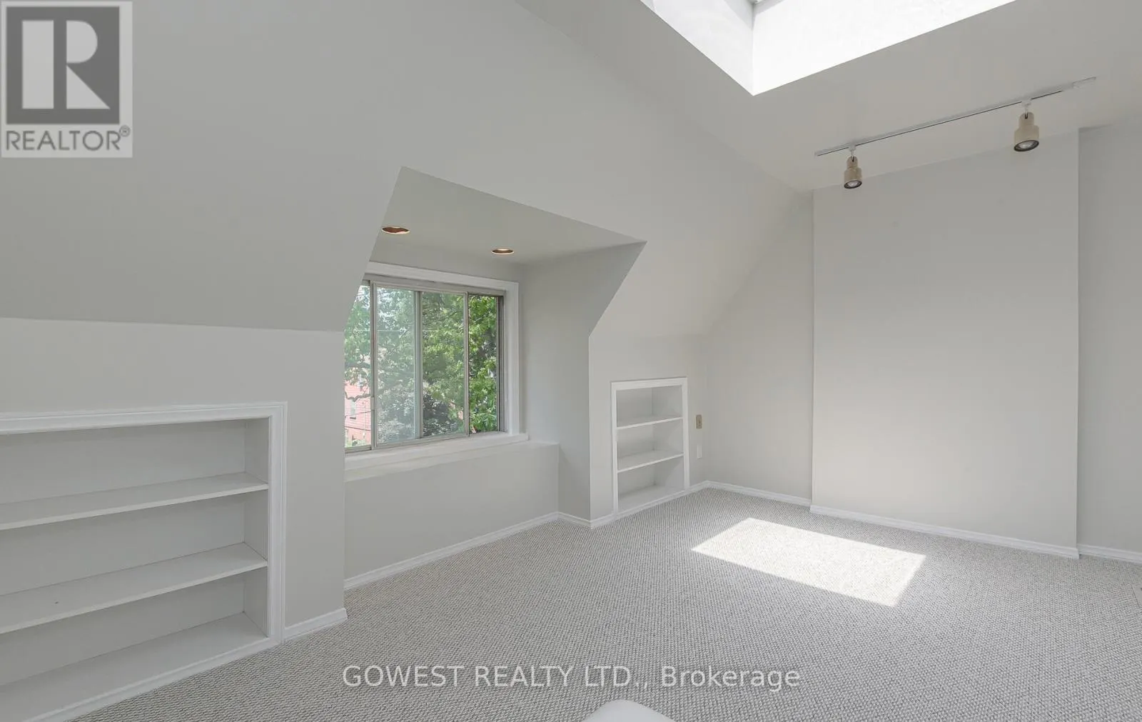 199 INDIAN GROVE