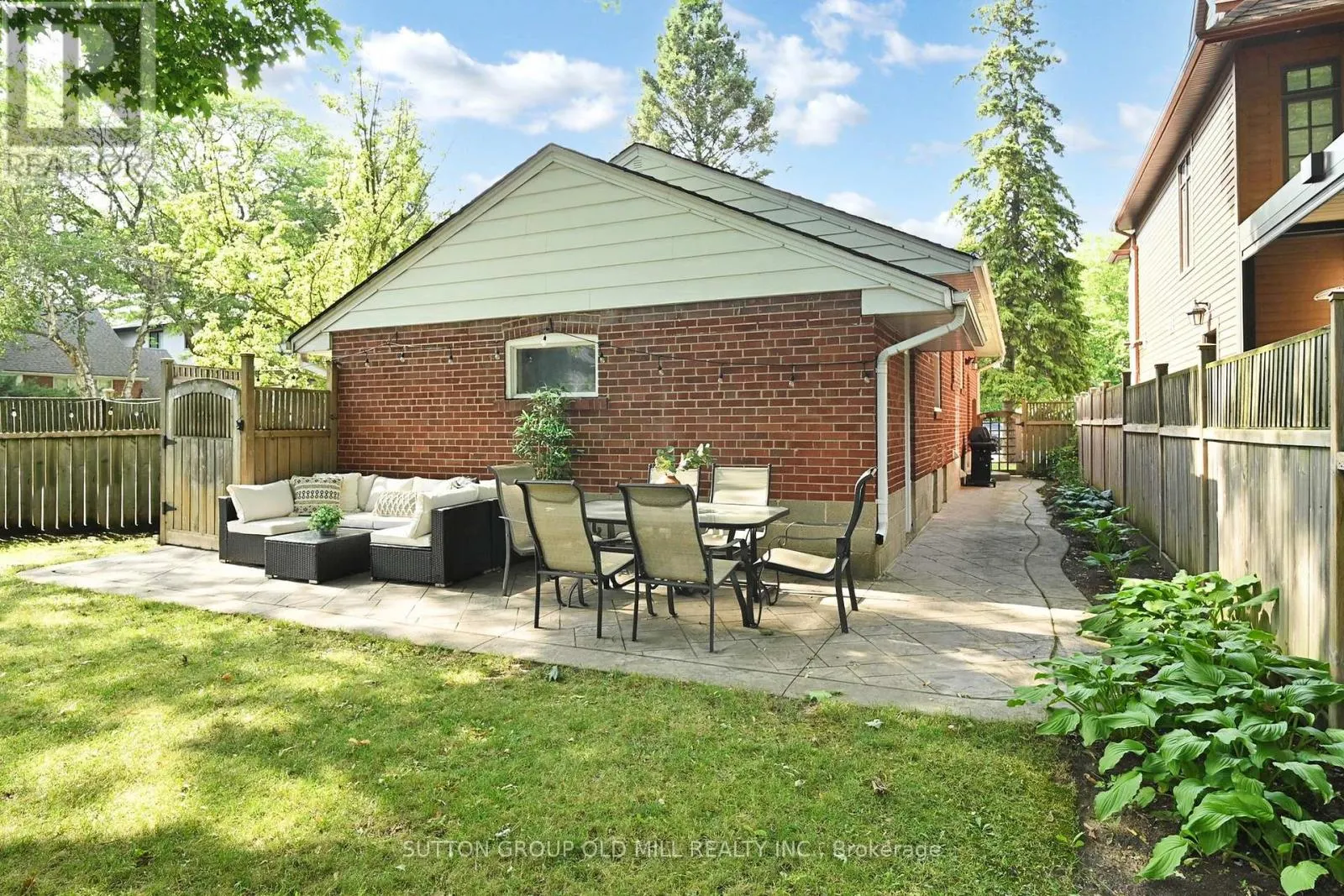83 ALLANBROOKE DRIVE