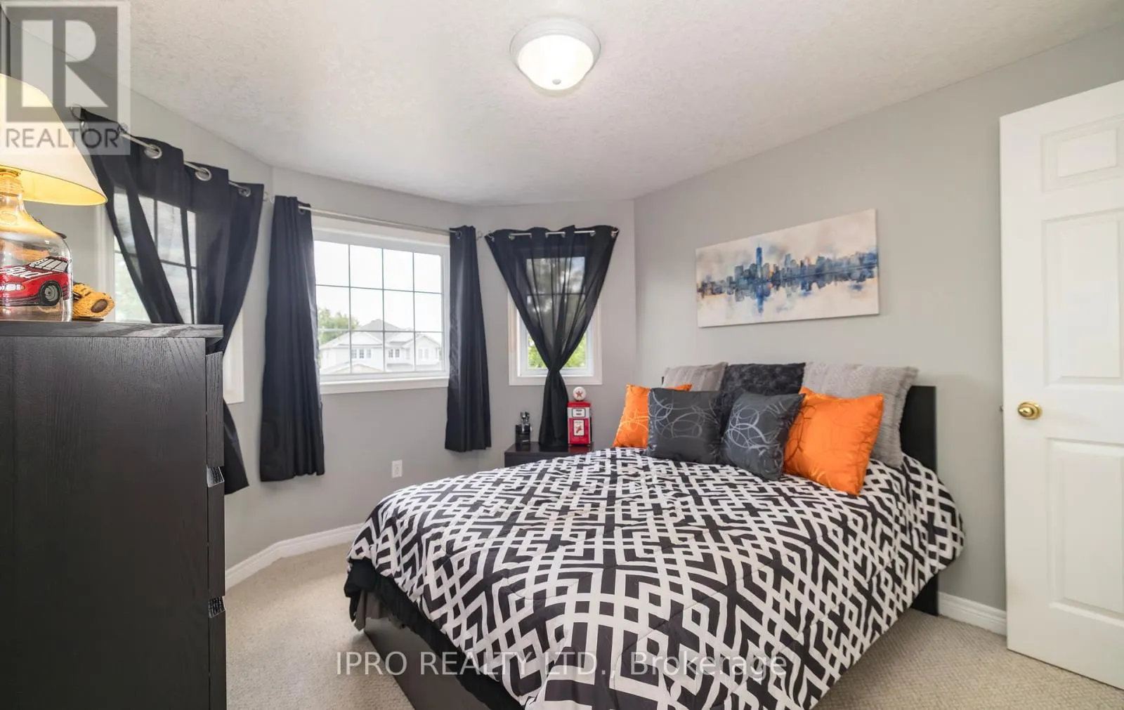 39 BEARDMORE CRESCENT