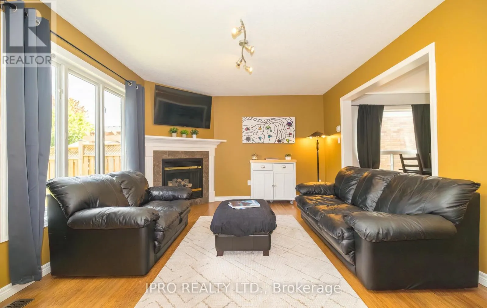 39 BEARDMORE CRESCENT