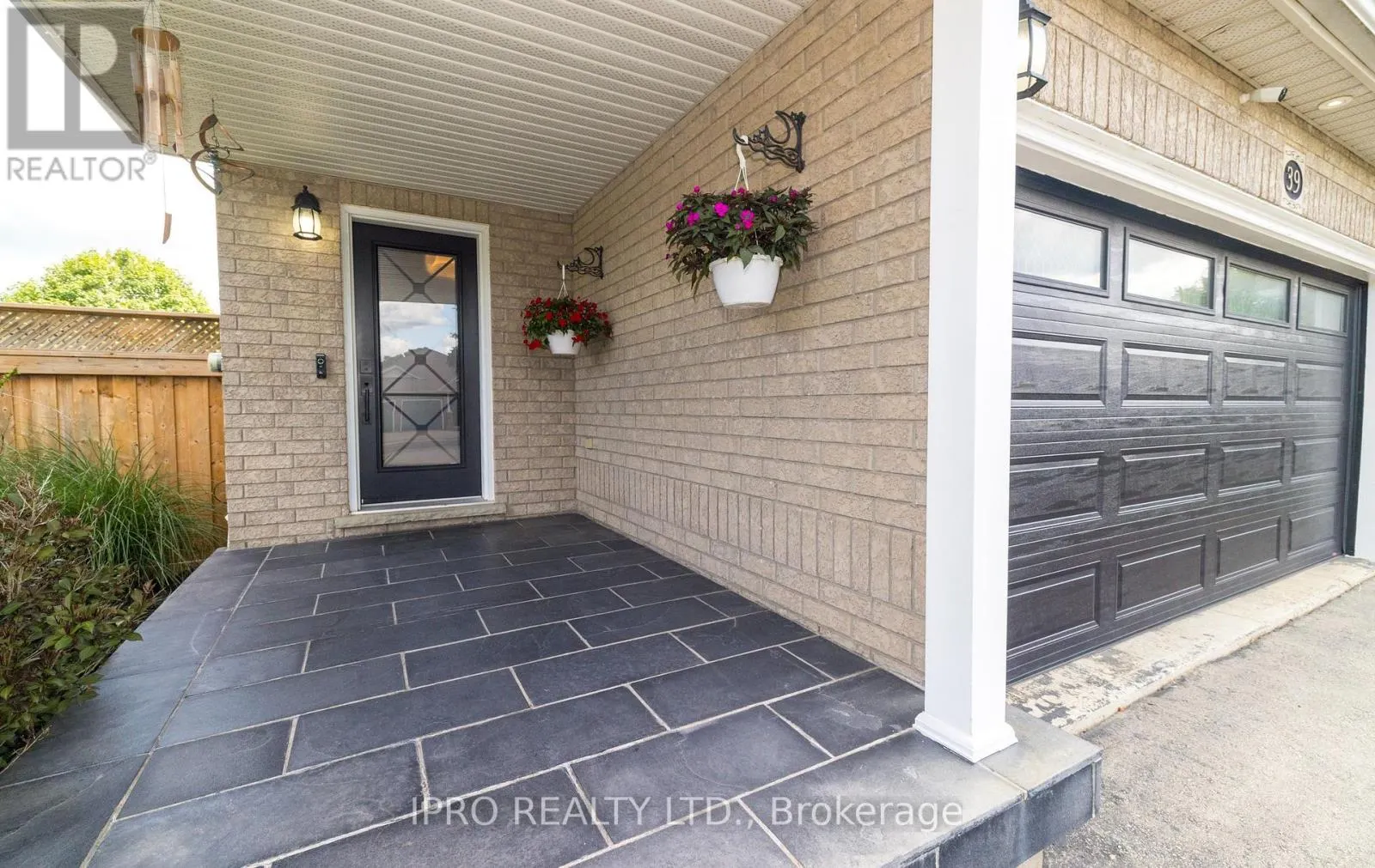 39 BEARDMORE CRESCENT
