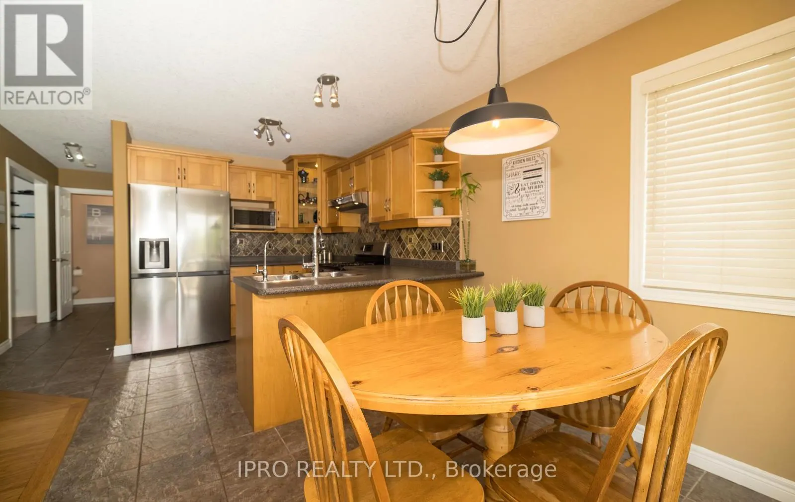 39 BEARDMORE CRESCENT