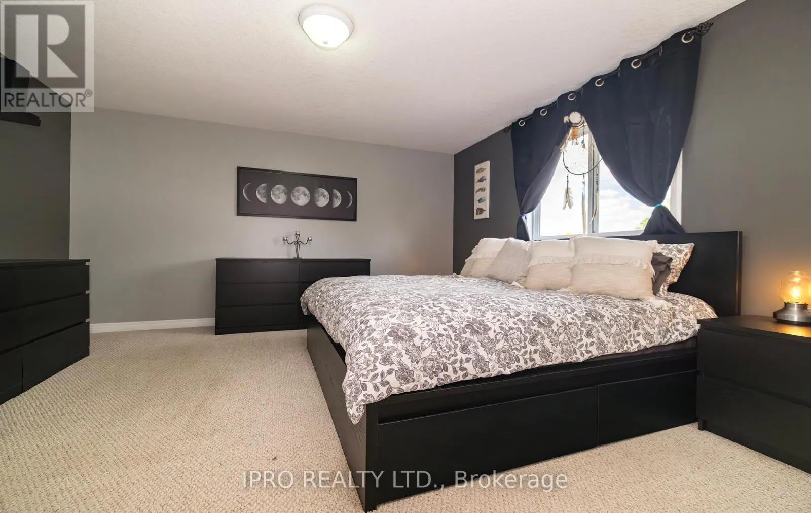 39 BEARDMORE CRESCENT