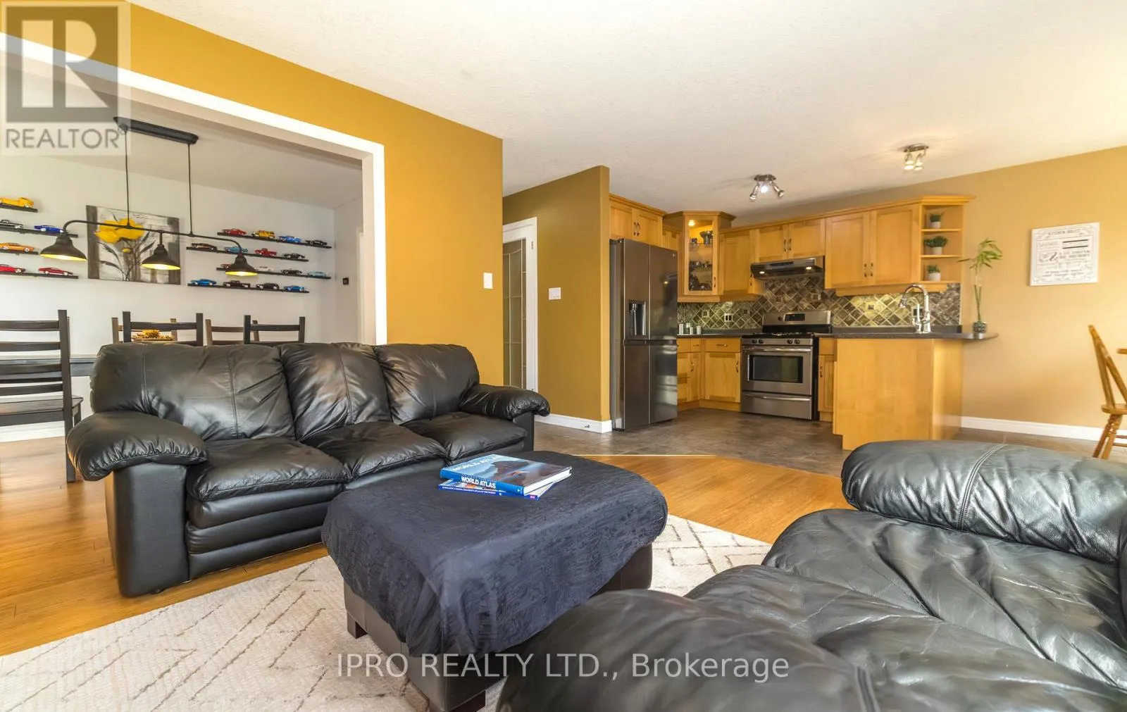 39 BEARDMORE CRESCENT