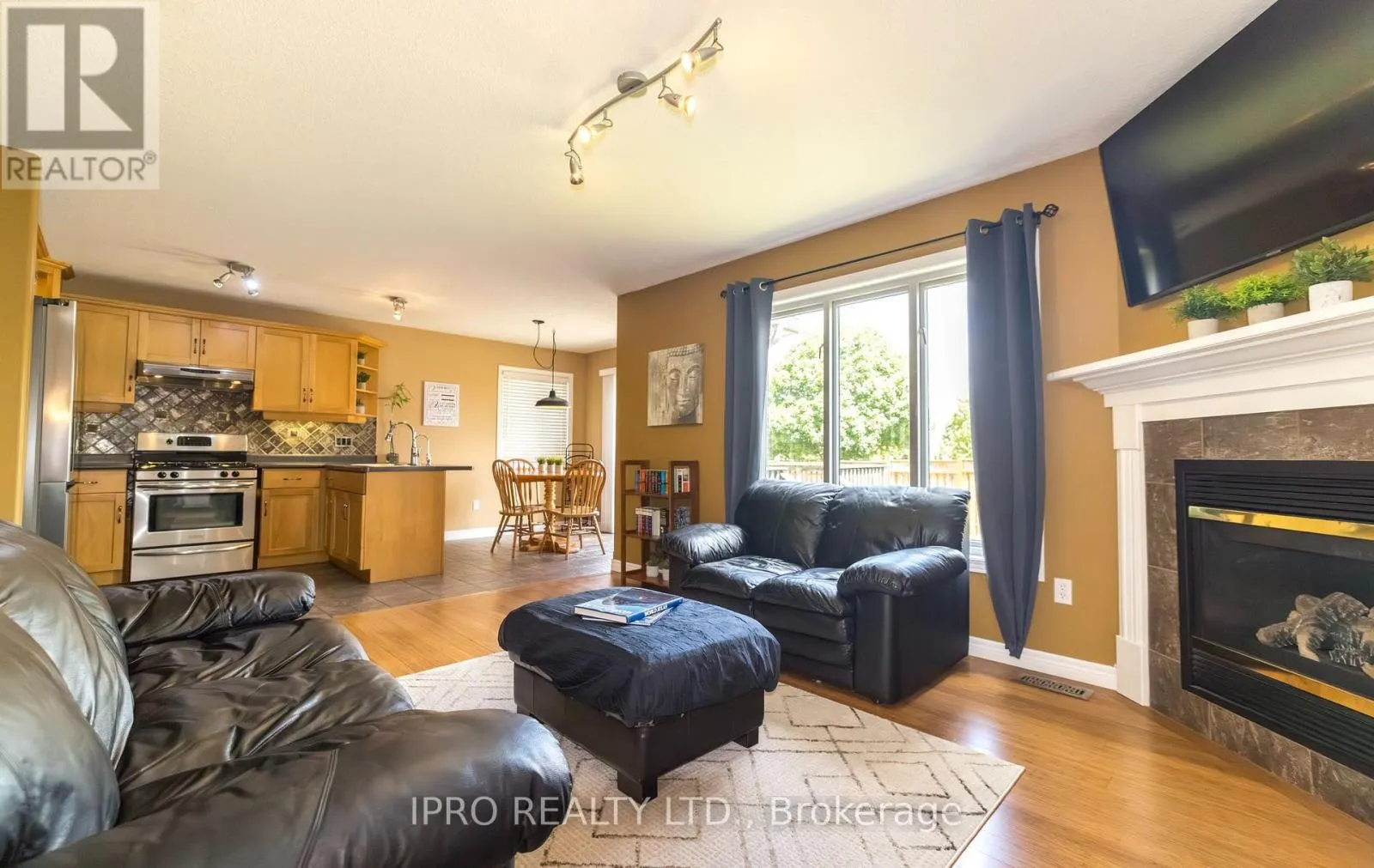 39 BEARDMORE CRESCENT