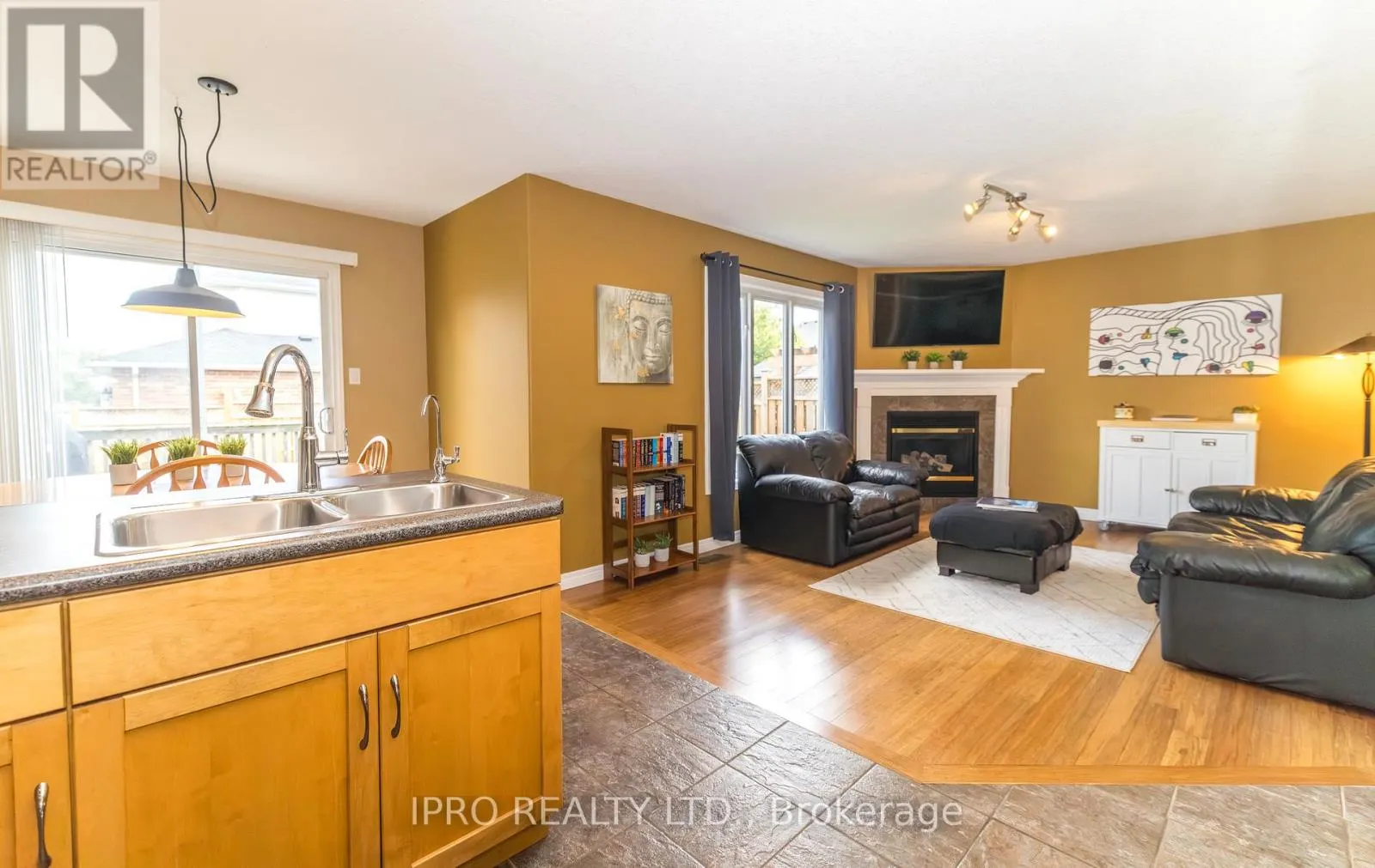 39 BEARDMORE CRESCENT