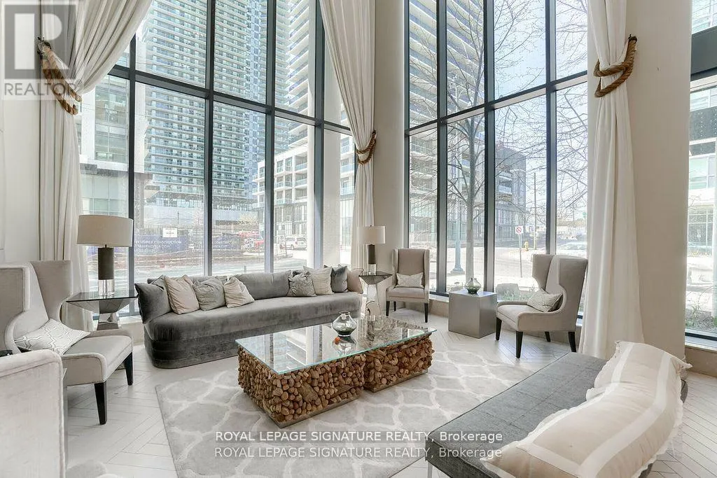 1202 - 59 ANNIE CRAIG DRIVE