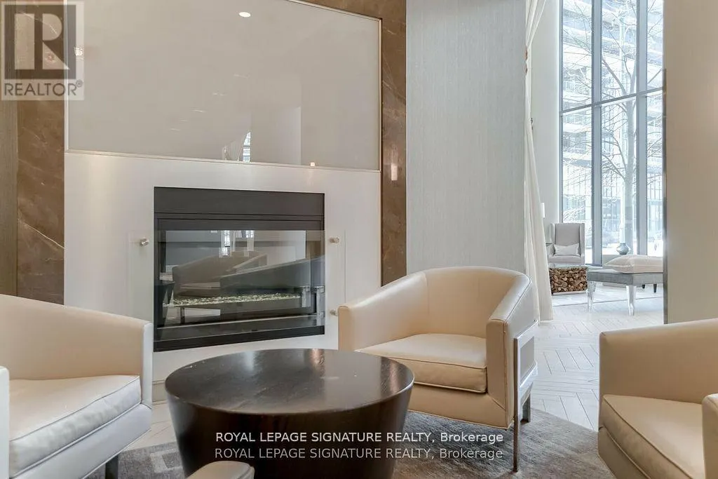 1202 - 59 ANNIE CRAIG DRIVE