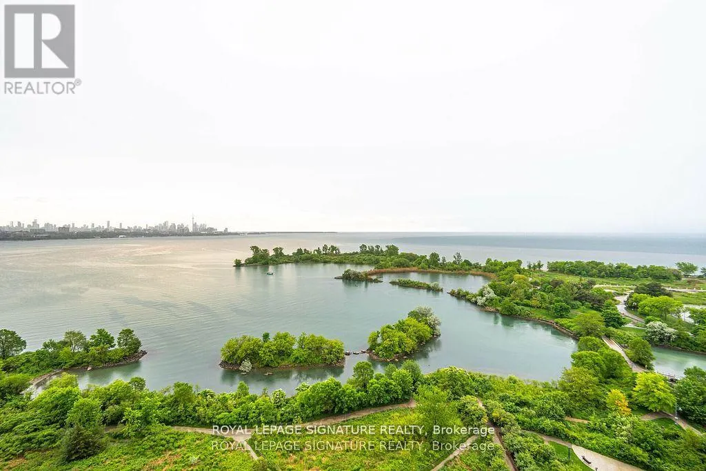 1202 - 59 ANNIE CRAIG DRIVE