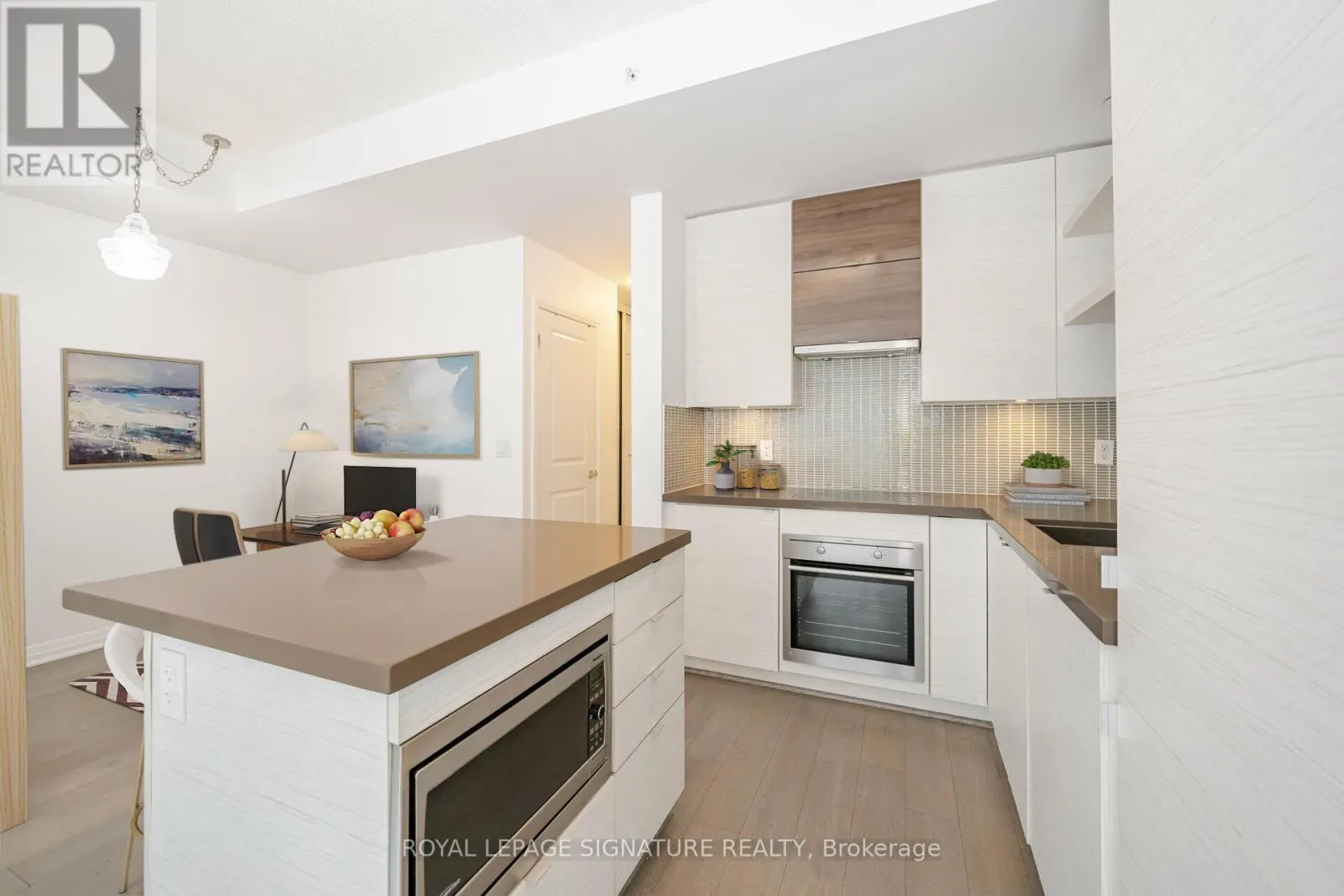 1202 - 59 ANNIE CRAIG DRIVE