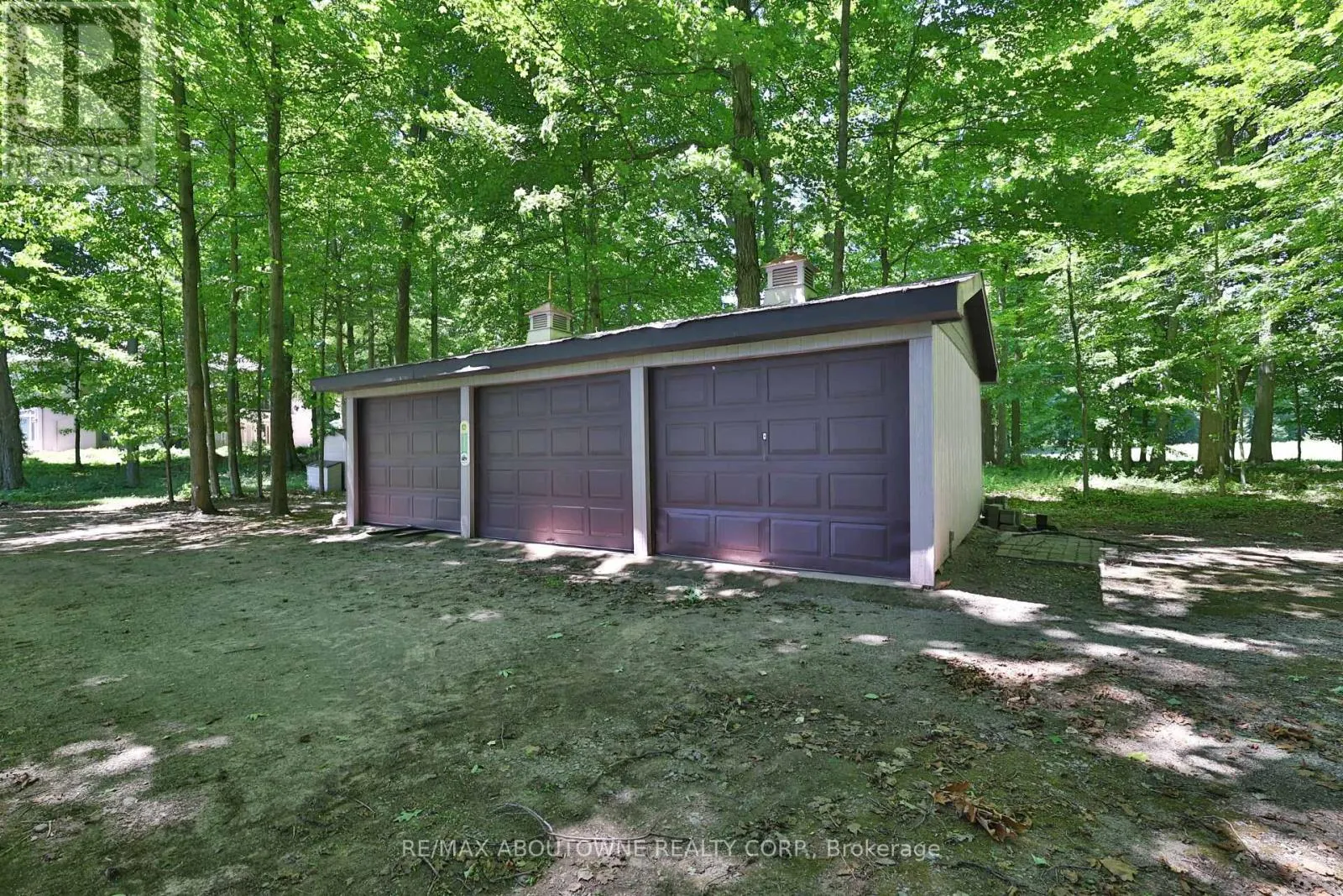 1270 1 SIDE ROAD