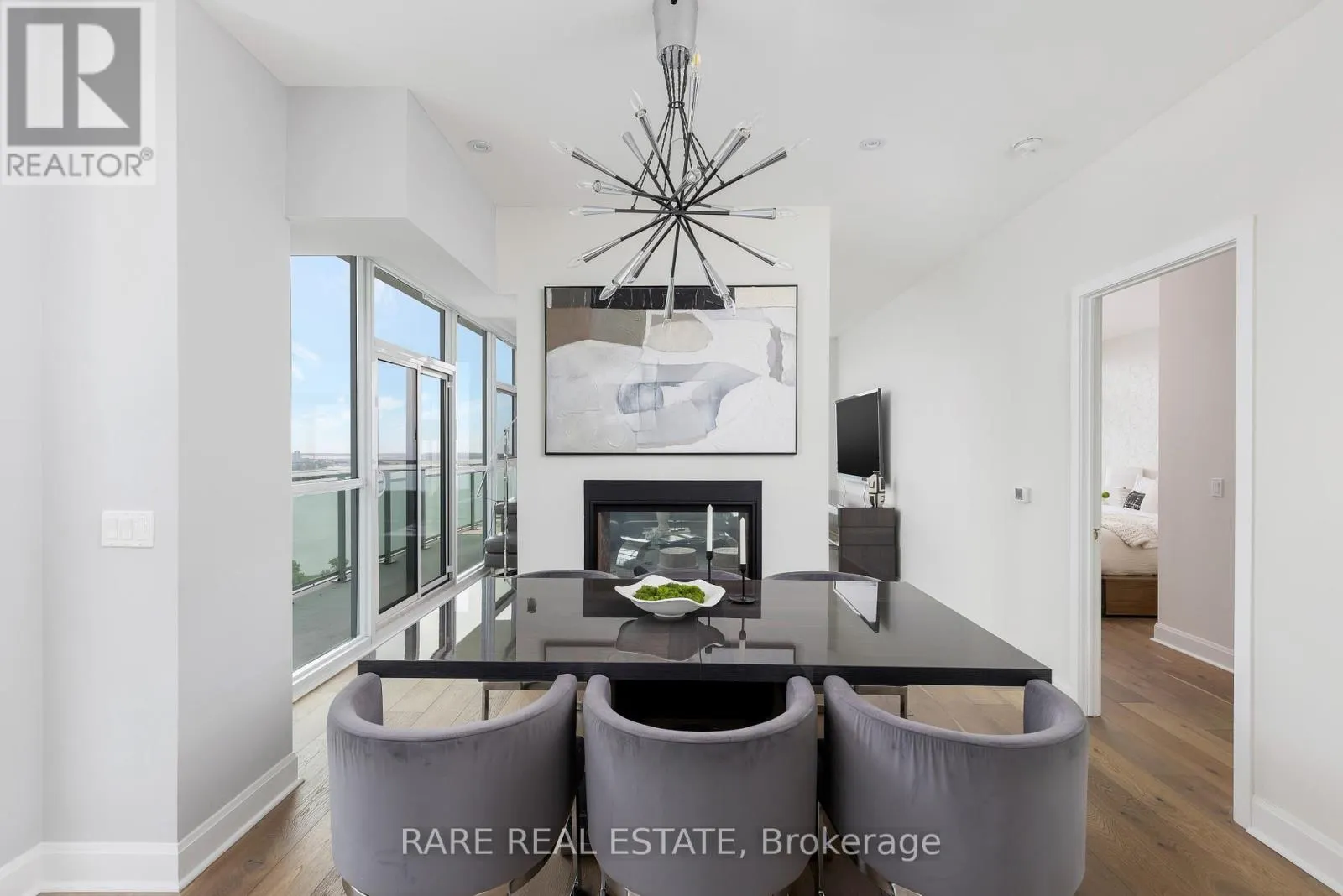 UPH4103 - 33 SHORE BREEZE DRIVE