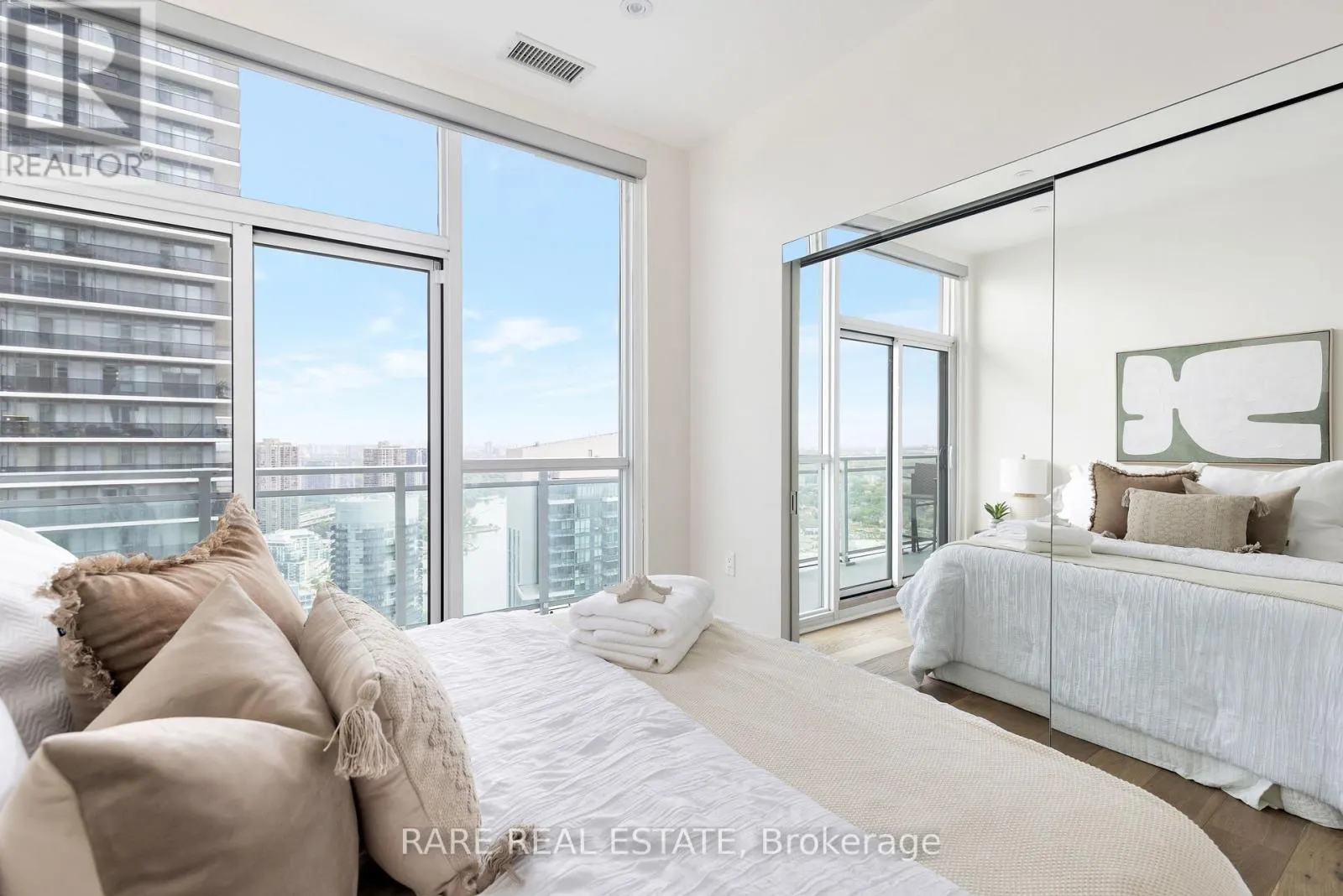 UPH4103 - 33 SHORE BREEZE DRIVE